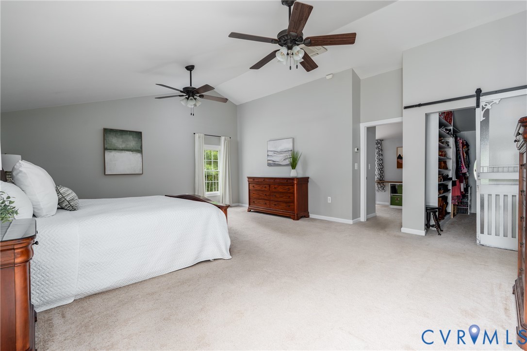 381 Shorewood Dr