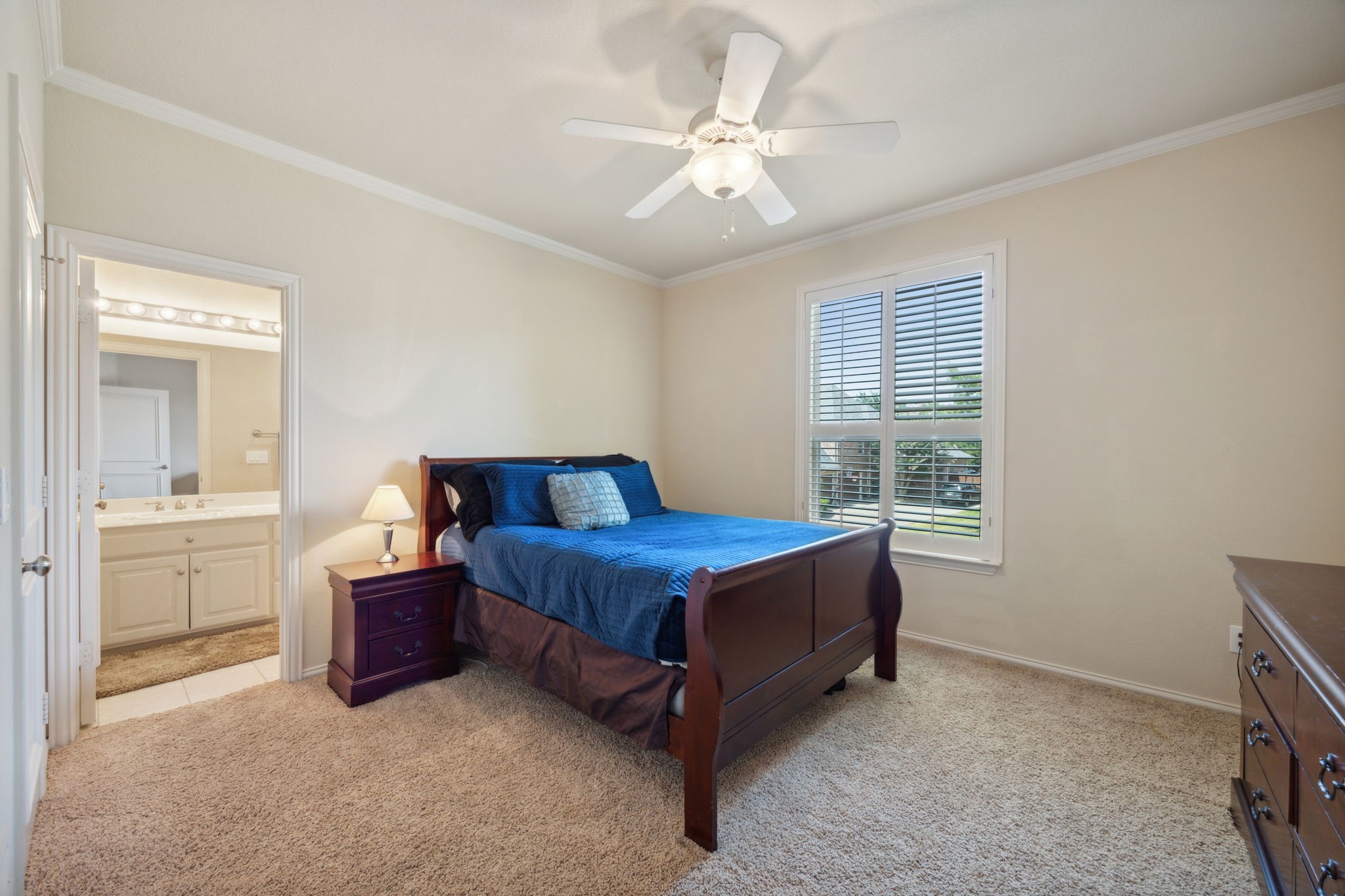 6405 Riverside Drive