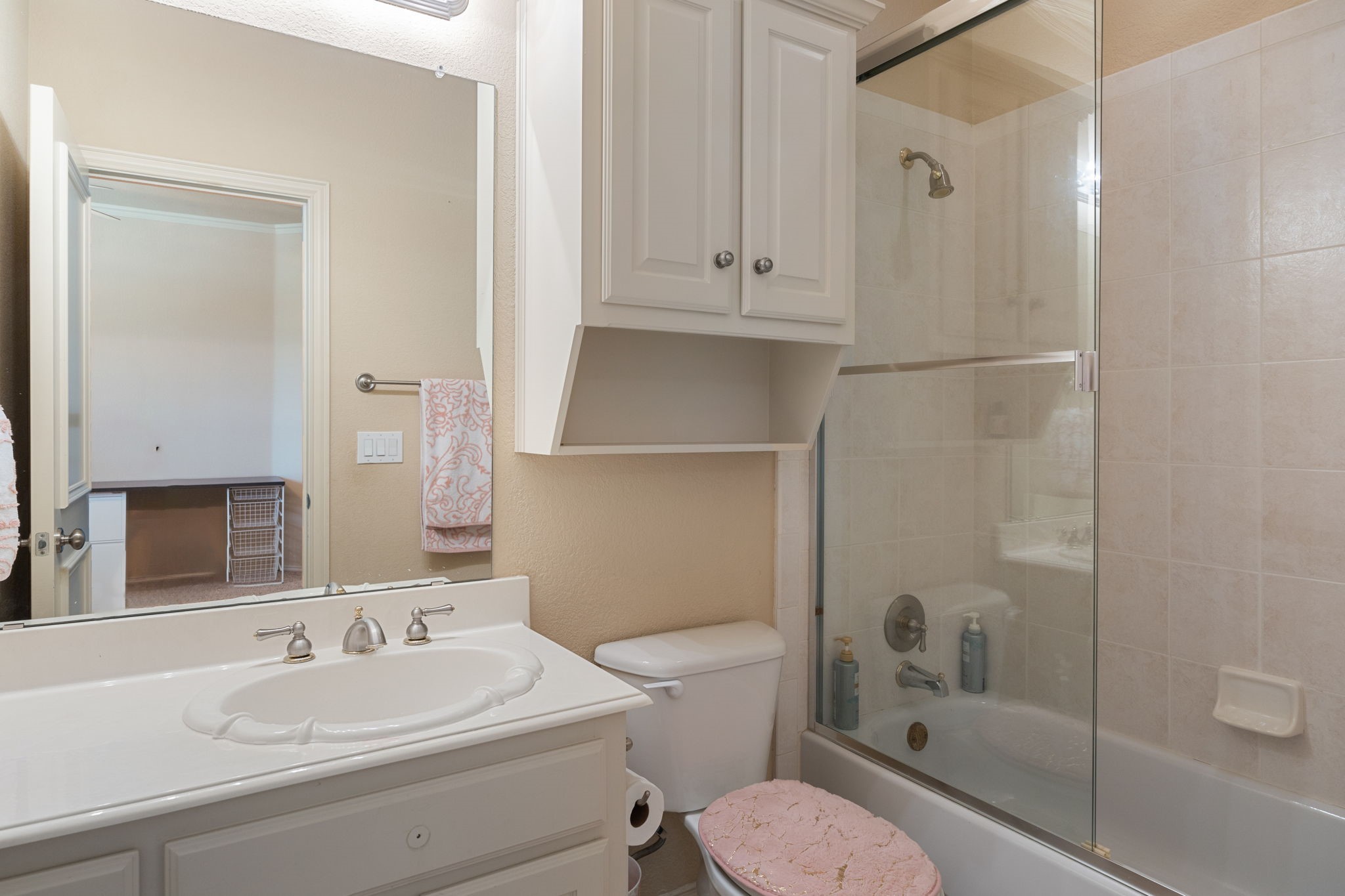 6405 Riverside Drive