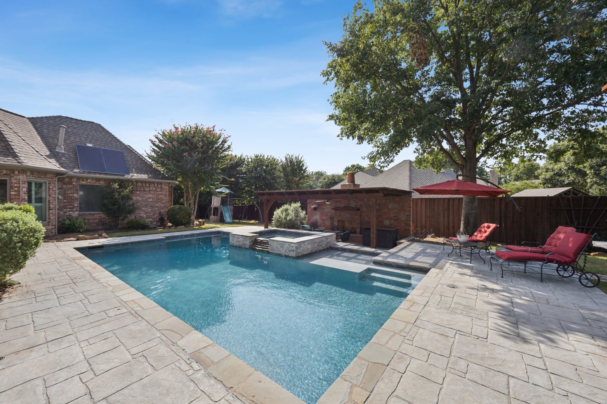 6405 Riverside Drive