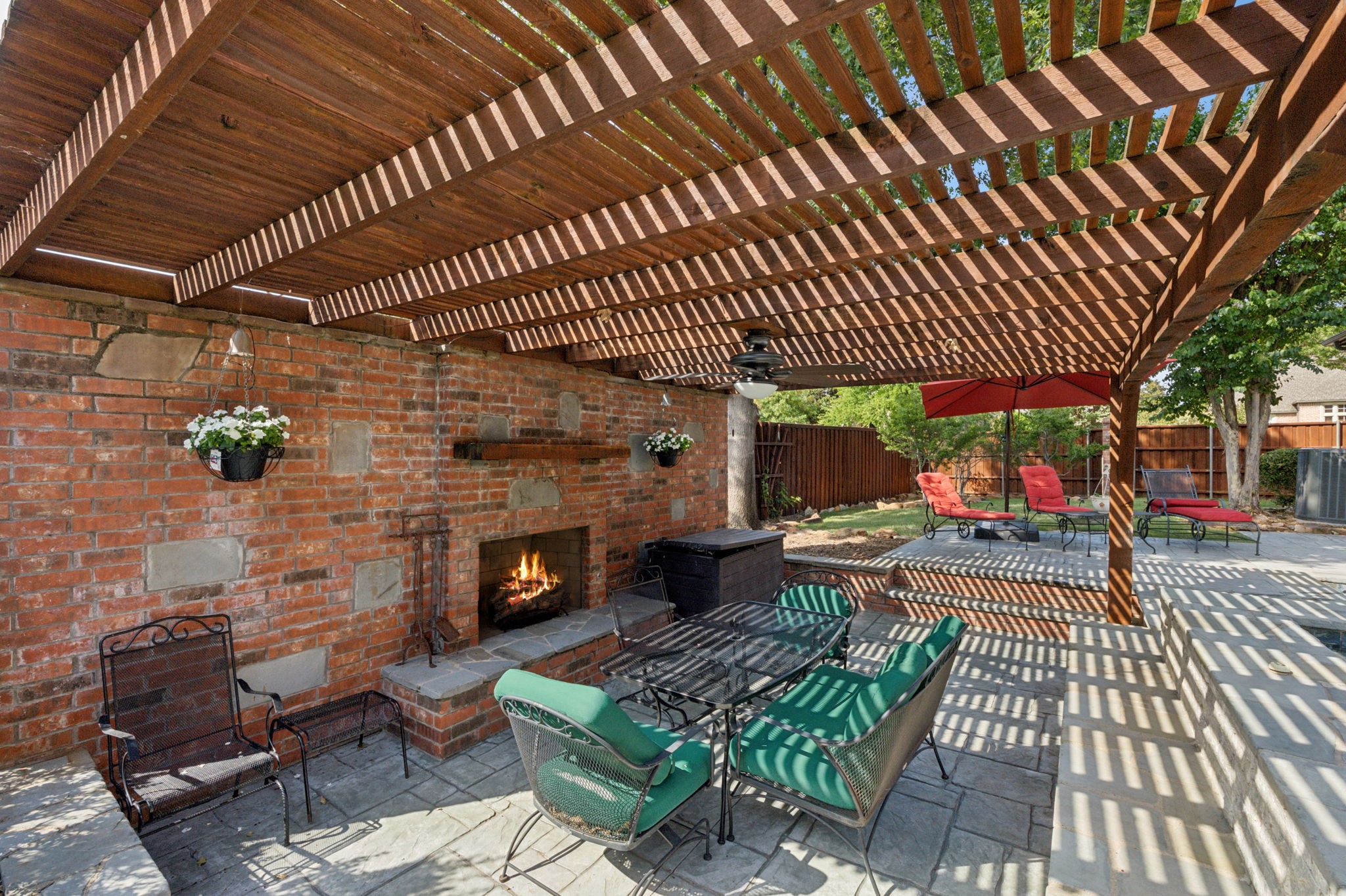 6405 Riverside Drive