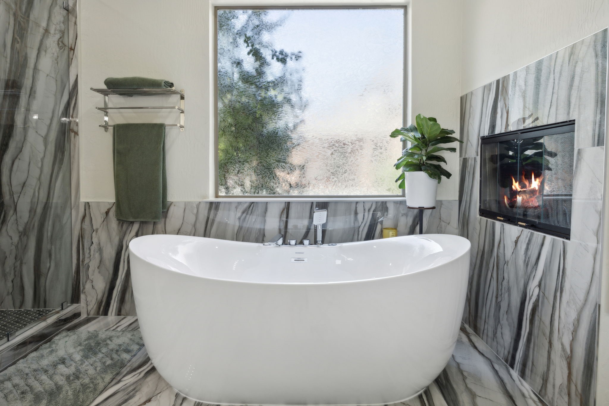 6405 Riverside Drive