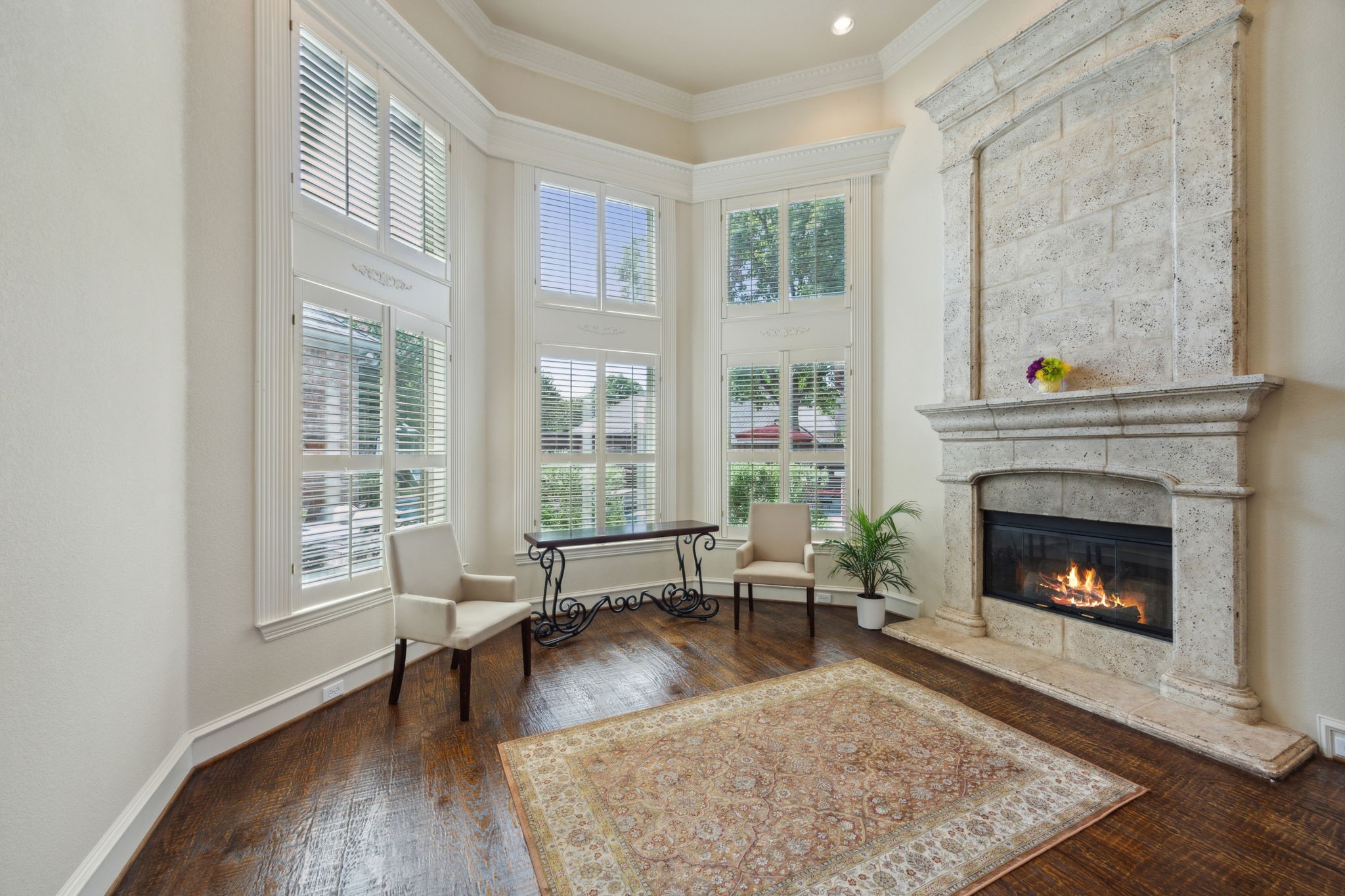 6405 Riverside Drive