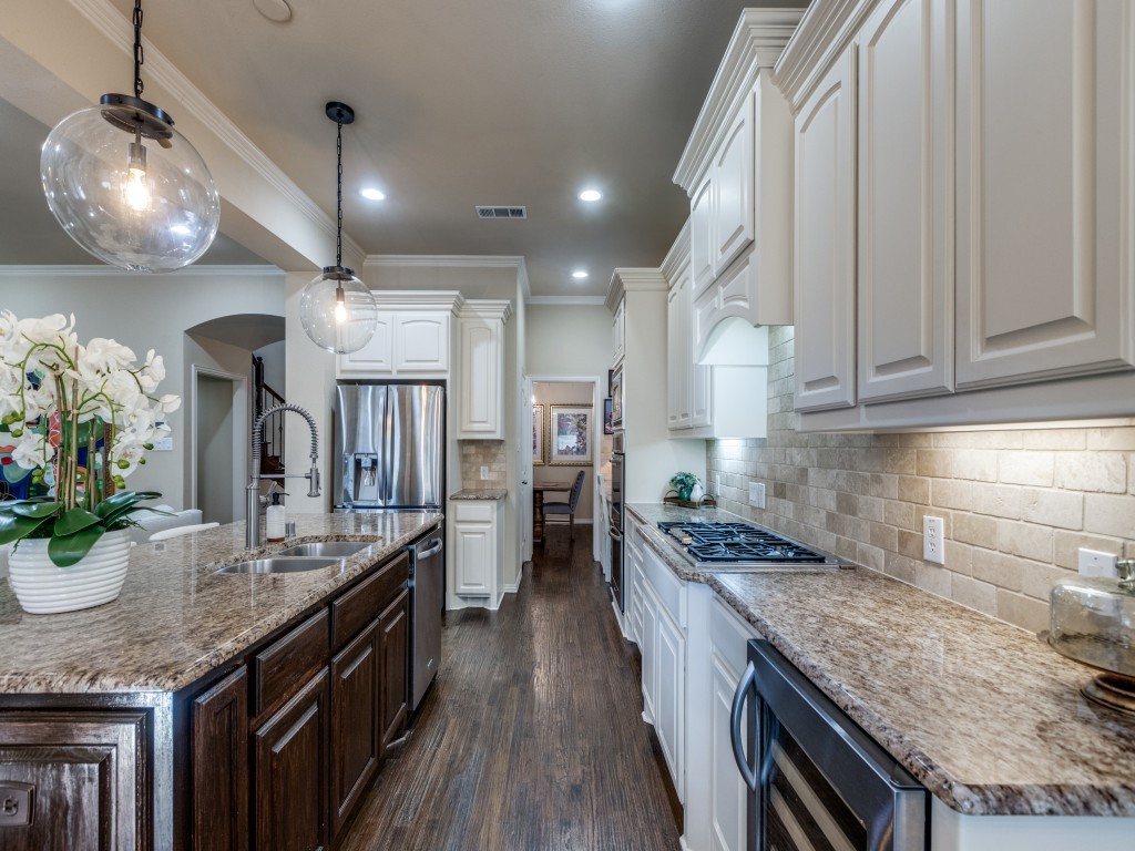 6325 Falcon Ridge Lane