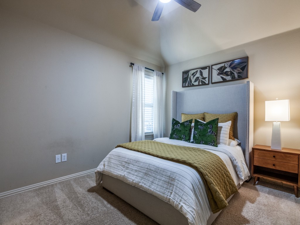 6325 Falcon Ridge Lane