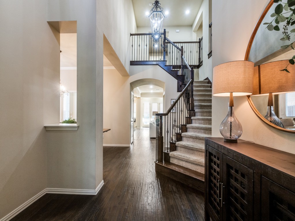 6325 Falcon Ridge Lane