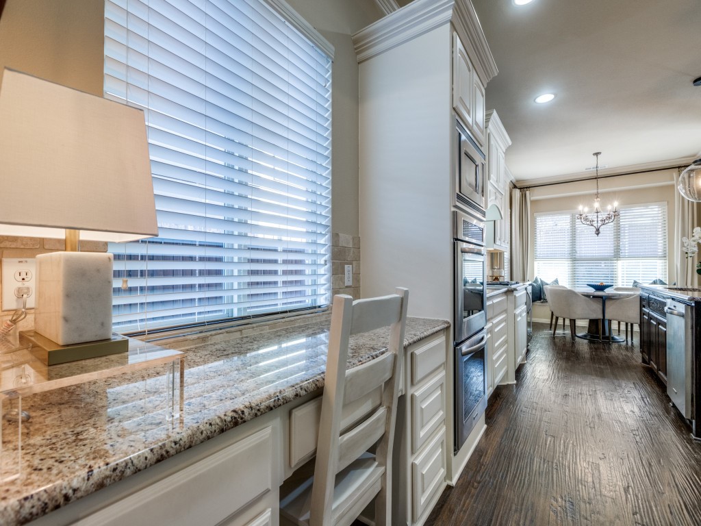 6325 Falcon Ridge Lane