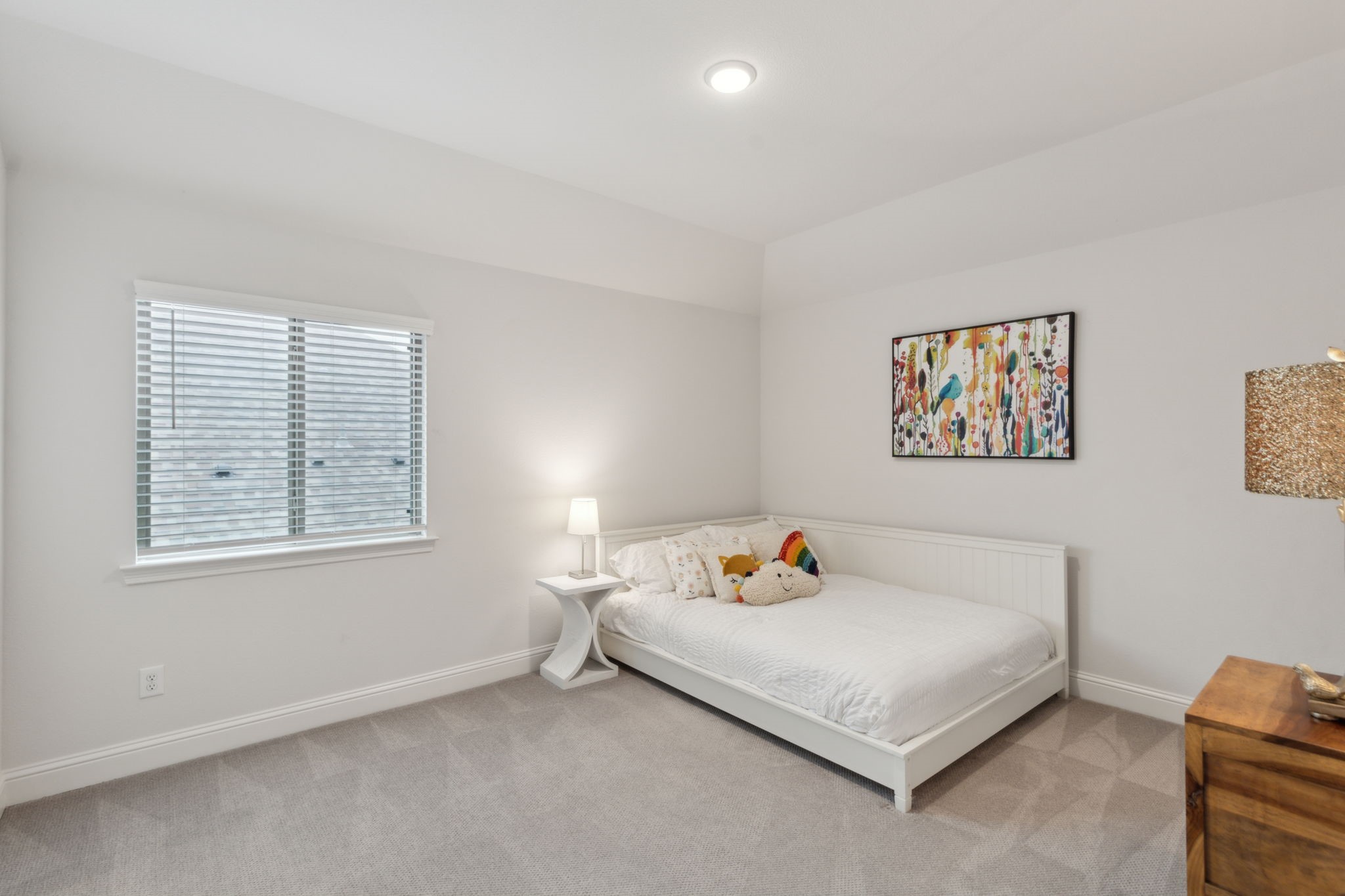 2711 Kingston Street