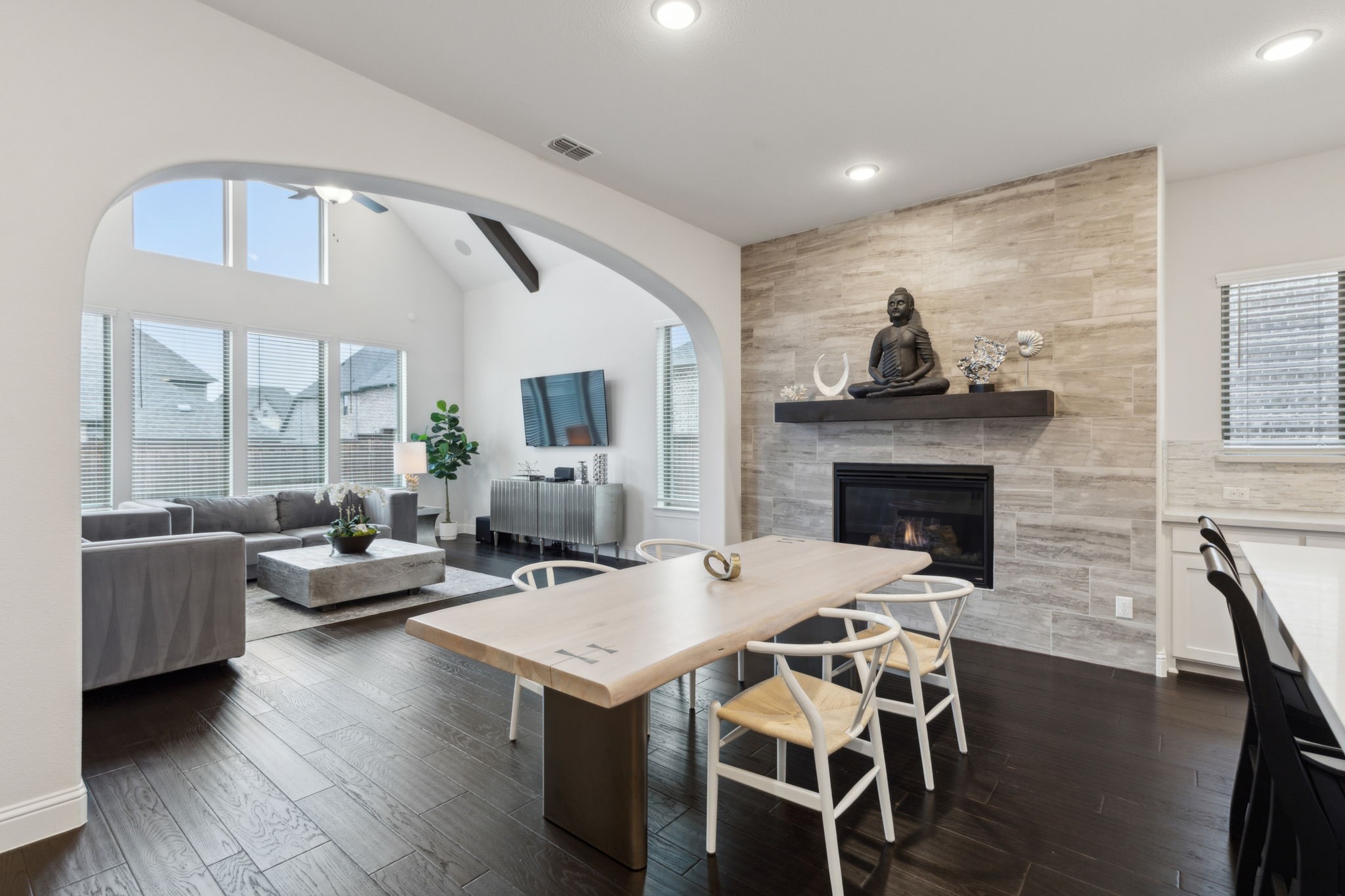 2711 Kingston Street