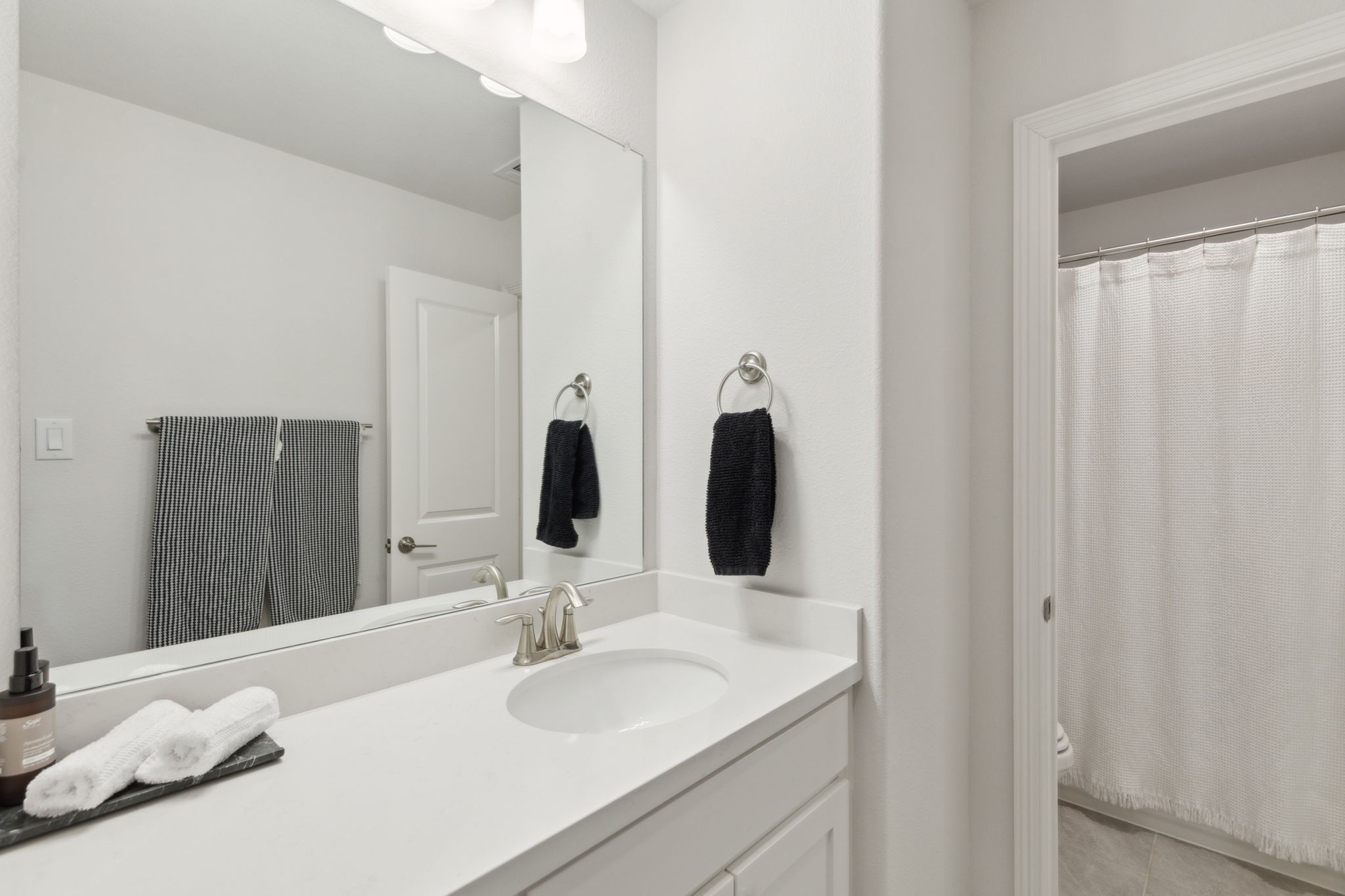 2711 Kingston Street