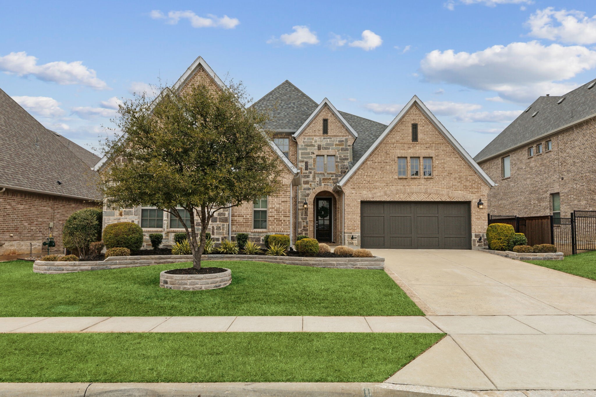 2711 Kingston Street