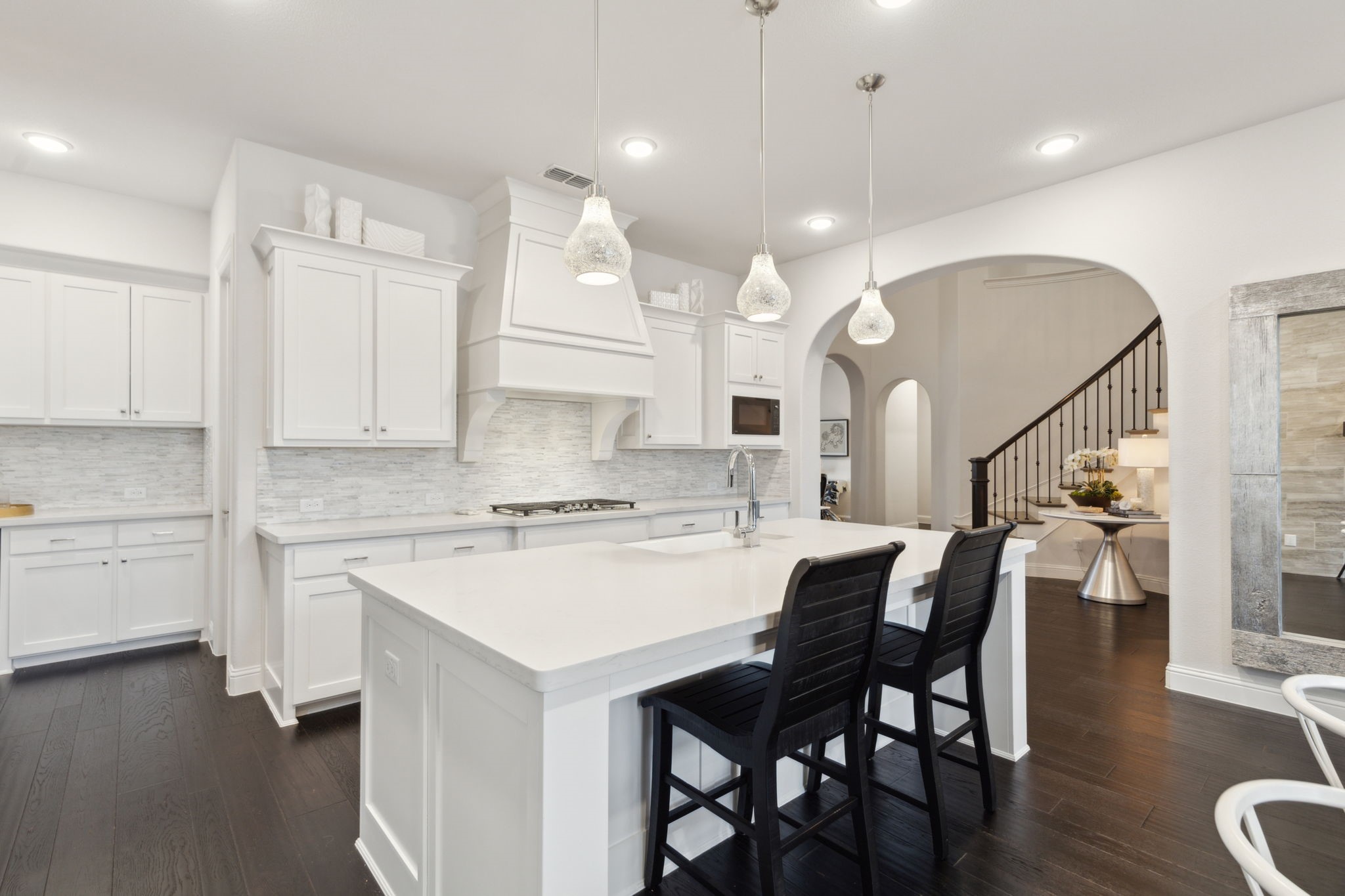 2711 Kingston Street