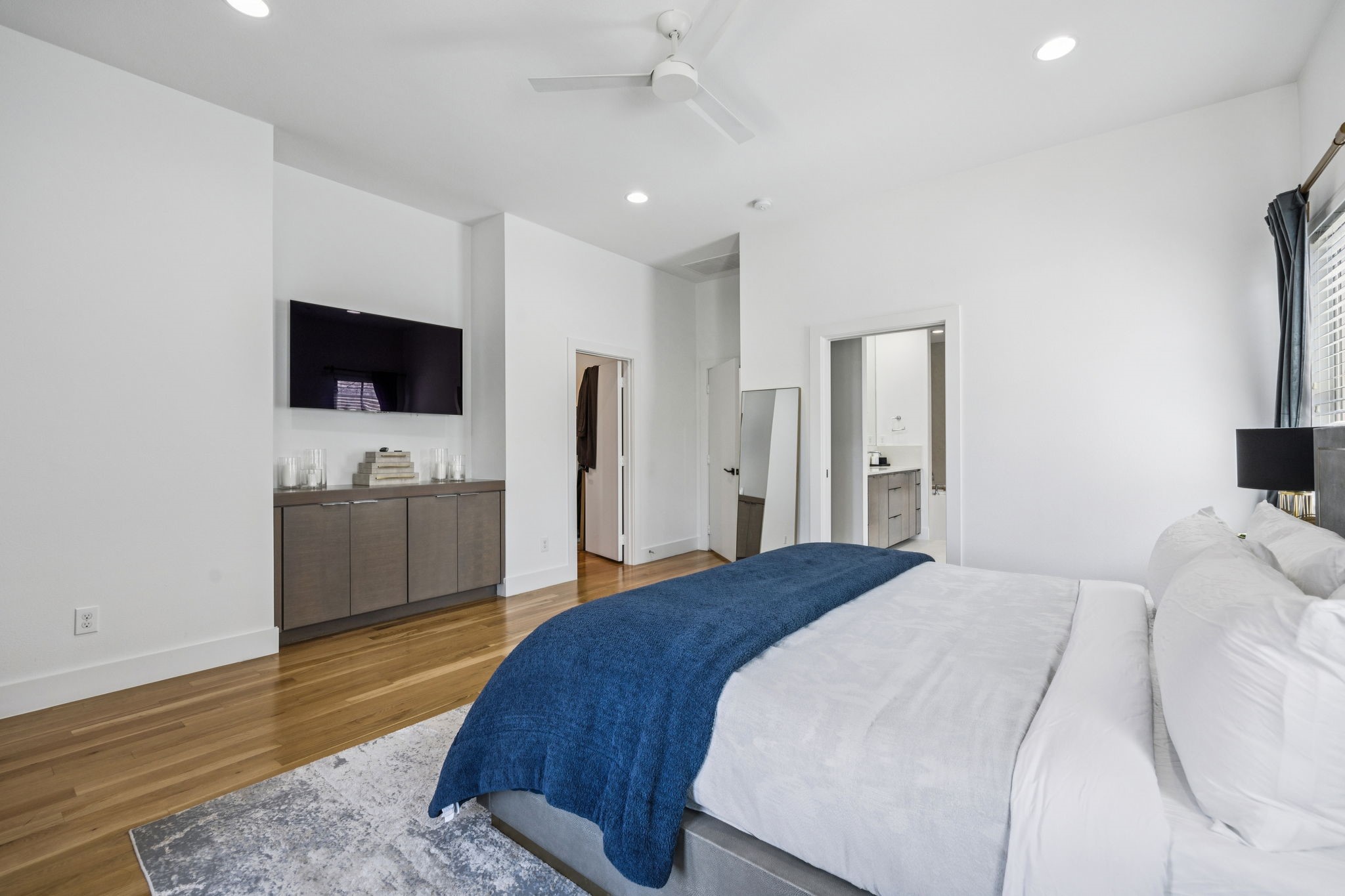 5616 Longview Street