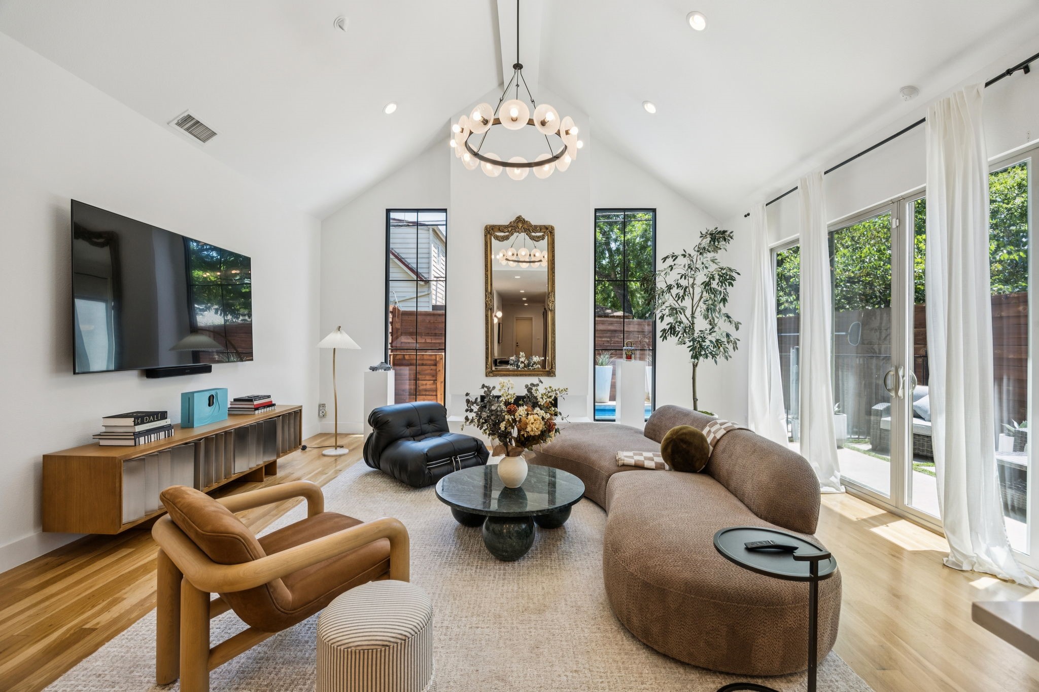 5616 Longview Street