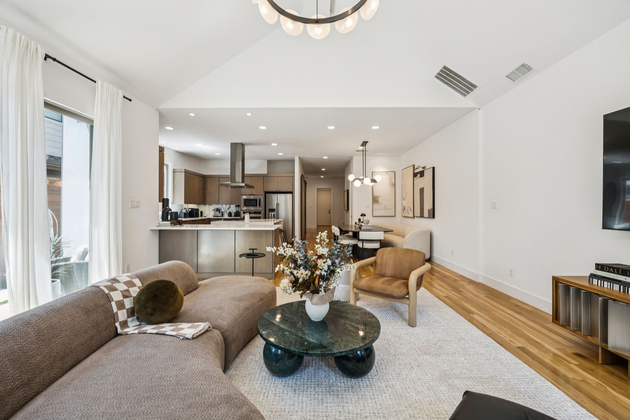 5616 Longview Street