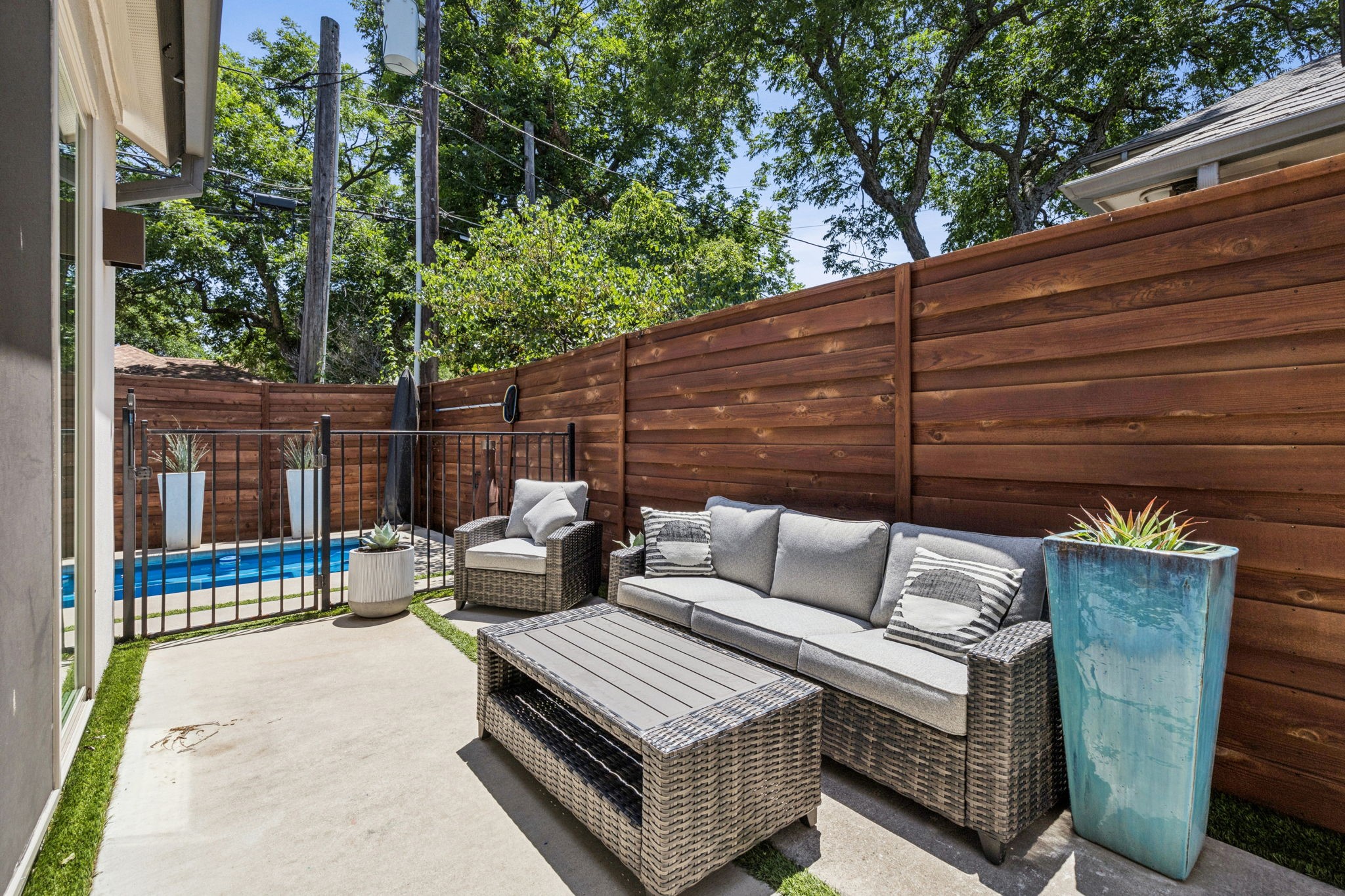 5616 Longview Street