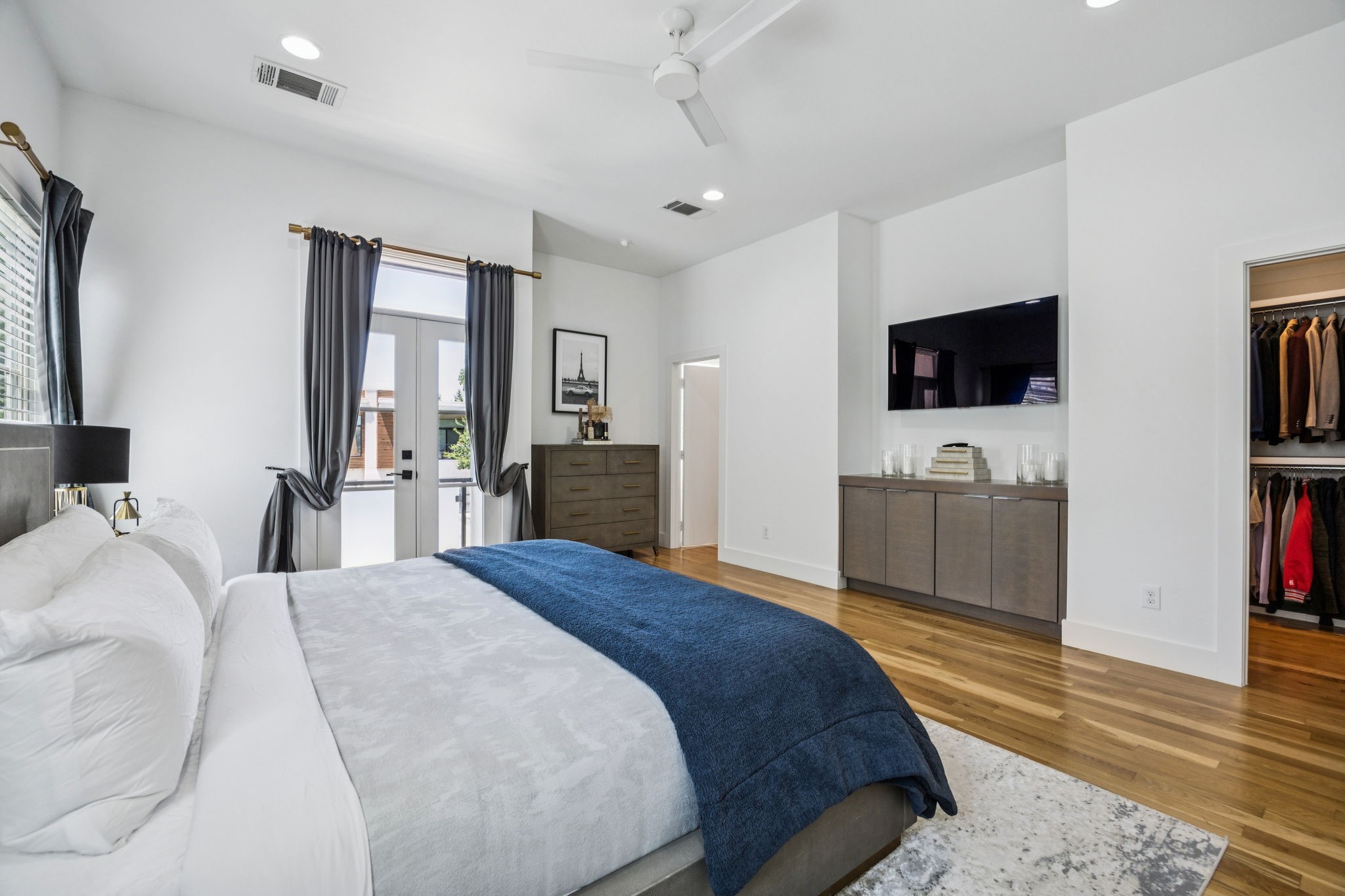 5616 Longview Street