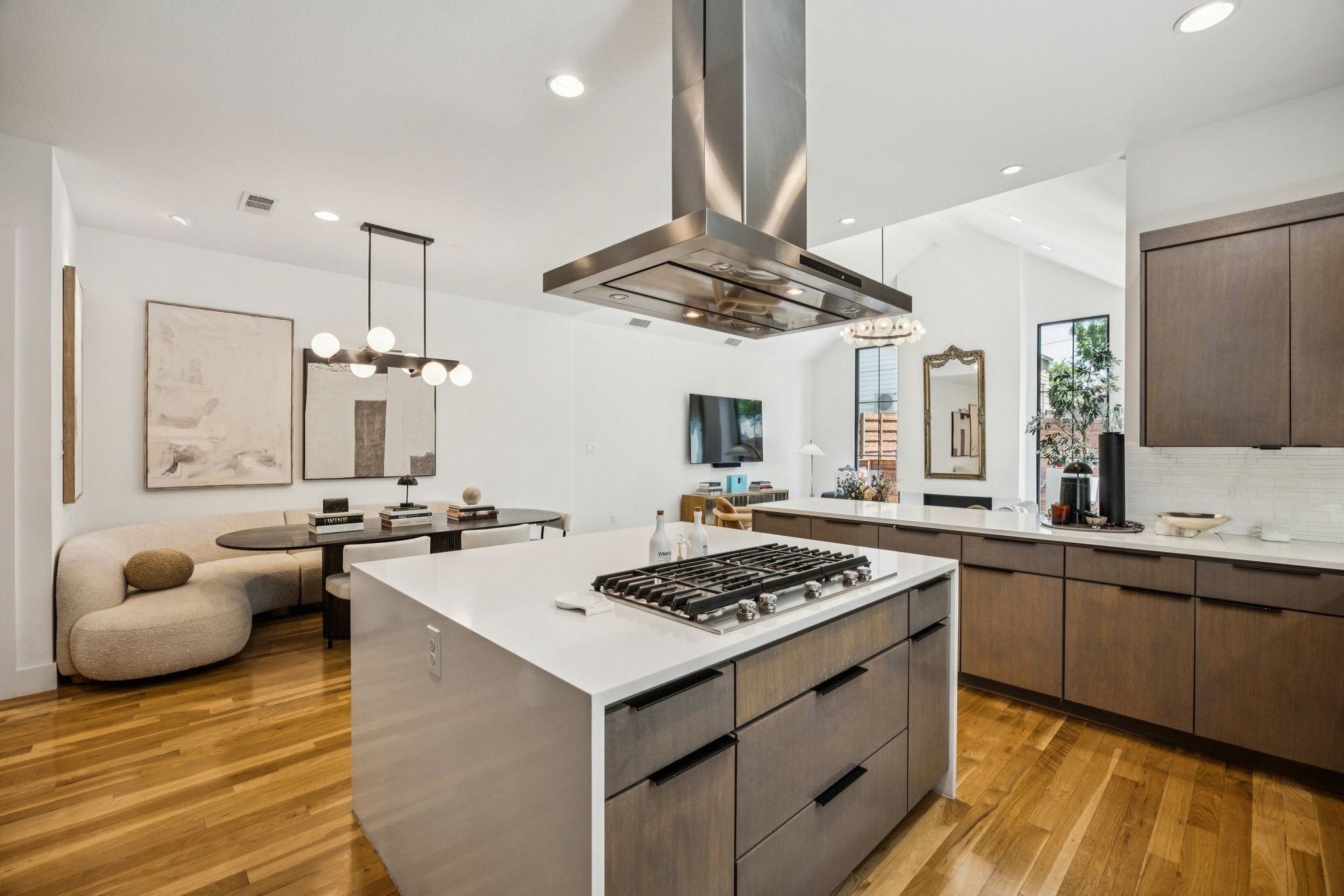 5616 Longview Street