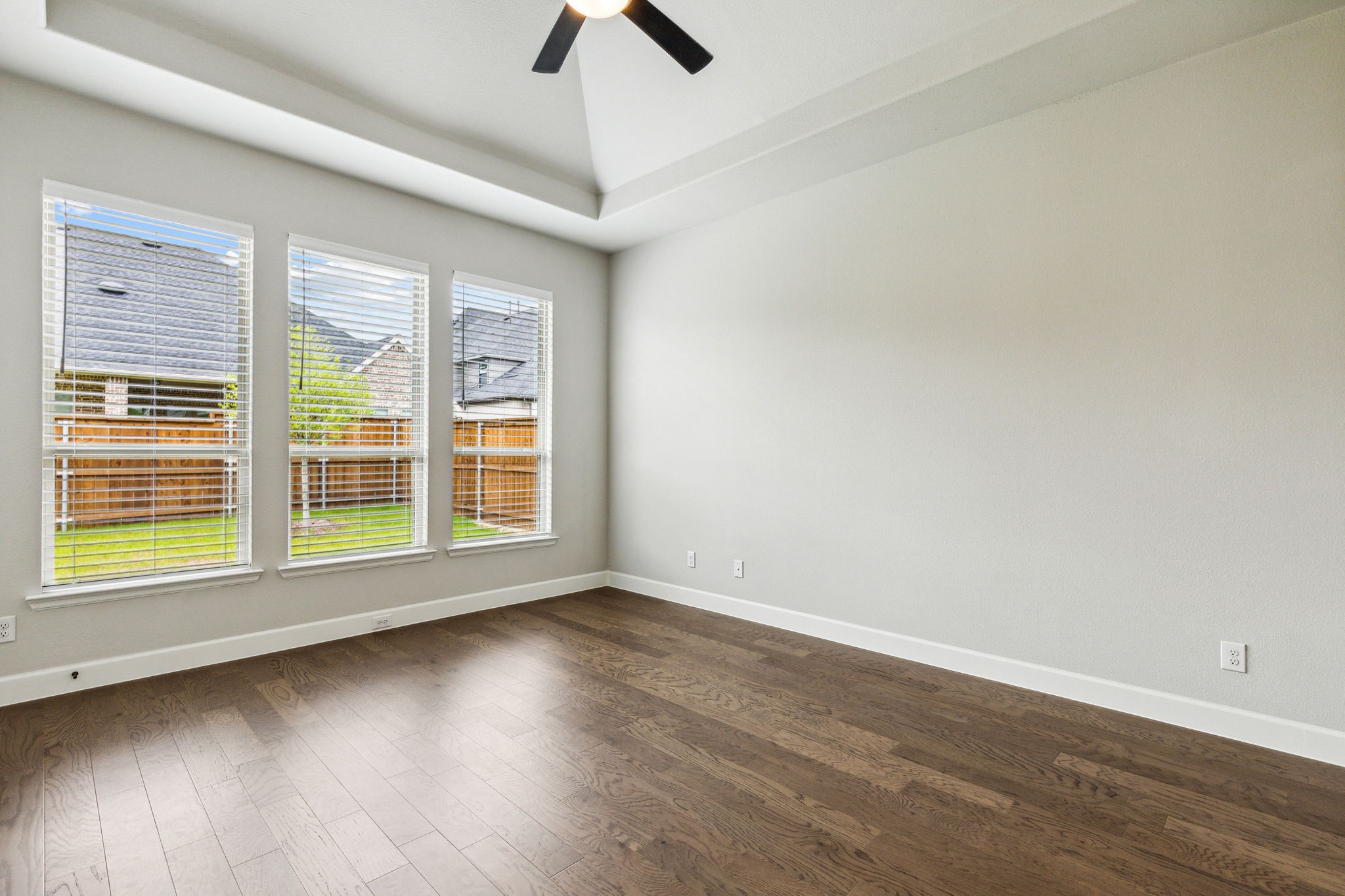 2232 Grey September Street