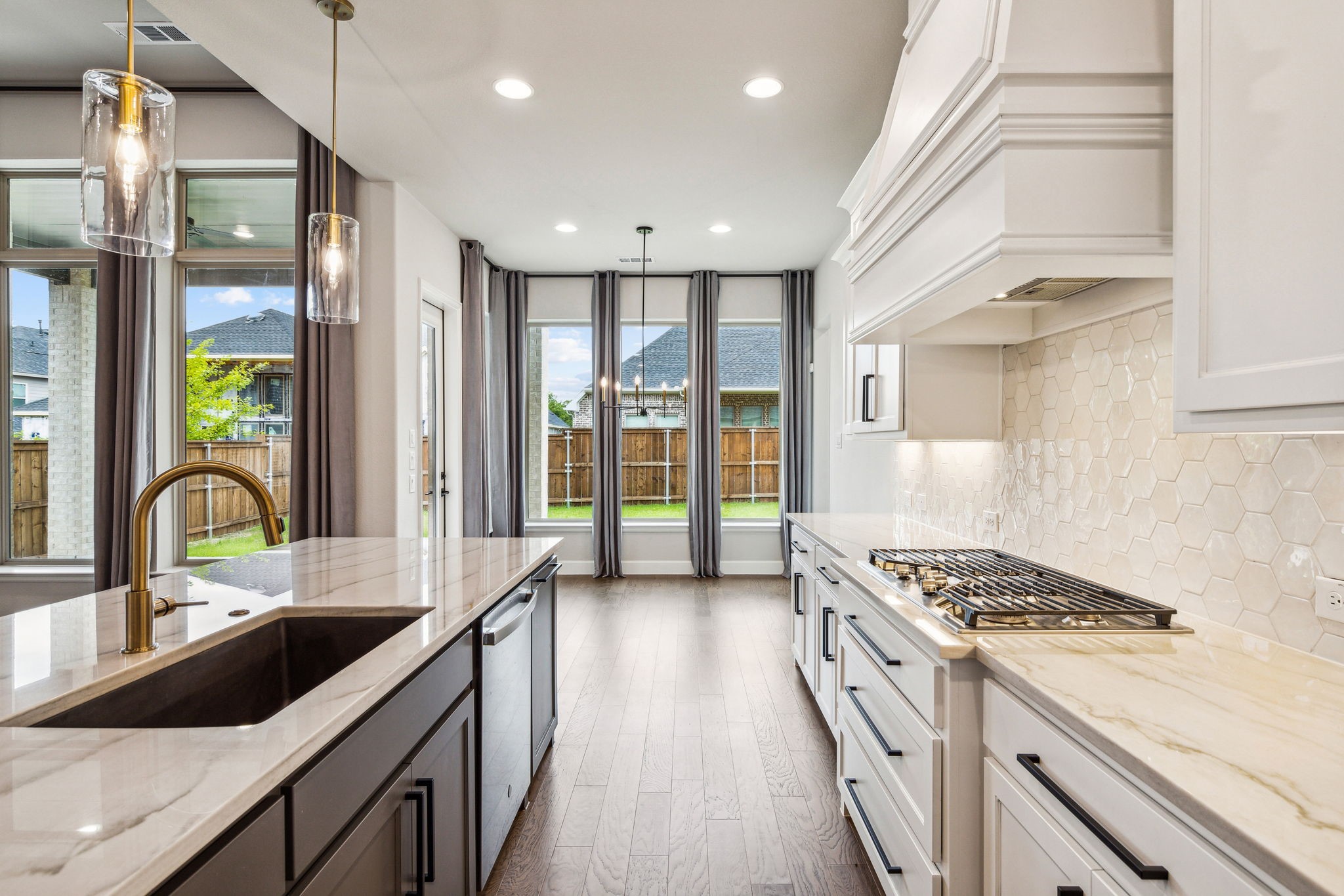 2232 Grey September Street