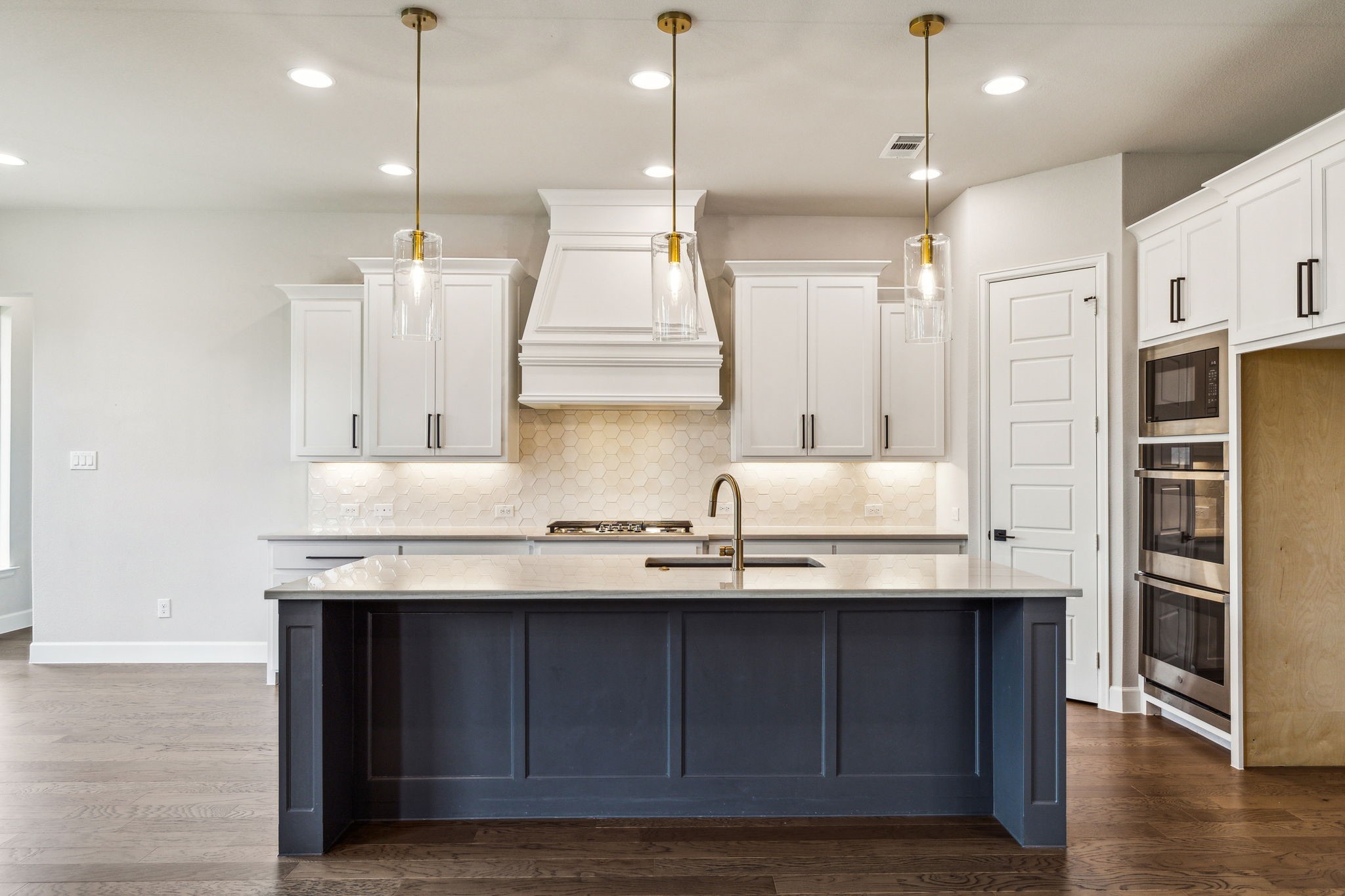 2232 Grey September Street