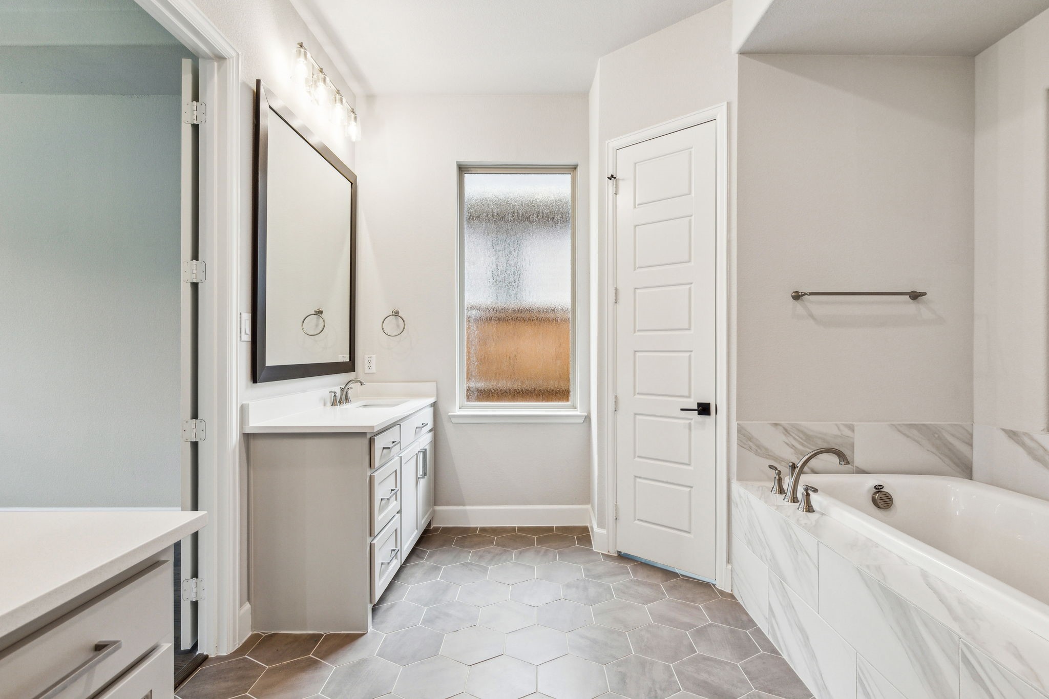 2232 Grey September Street