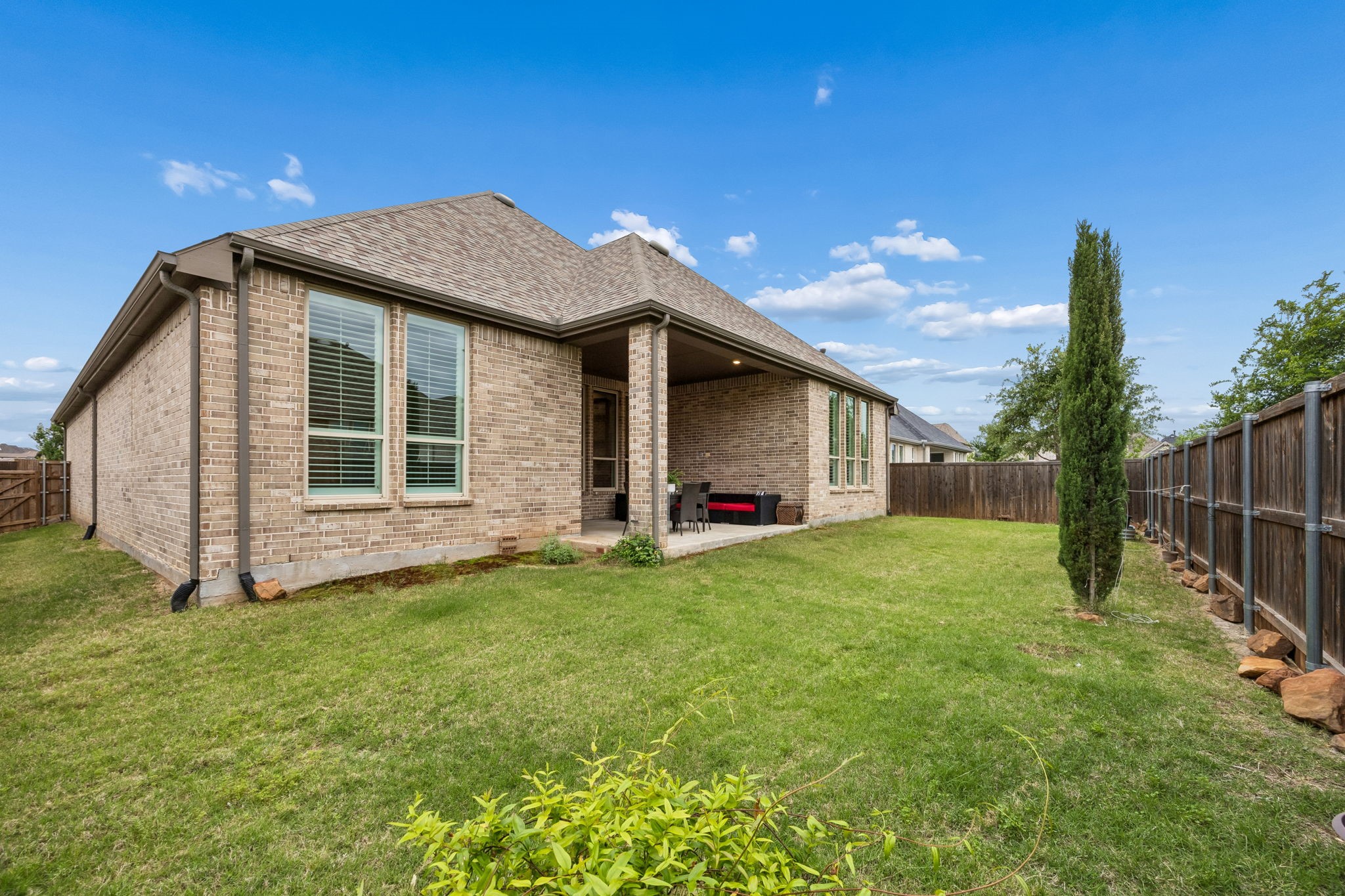 1950 Foxglen Drive