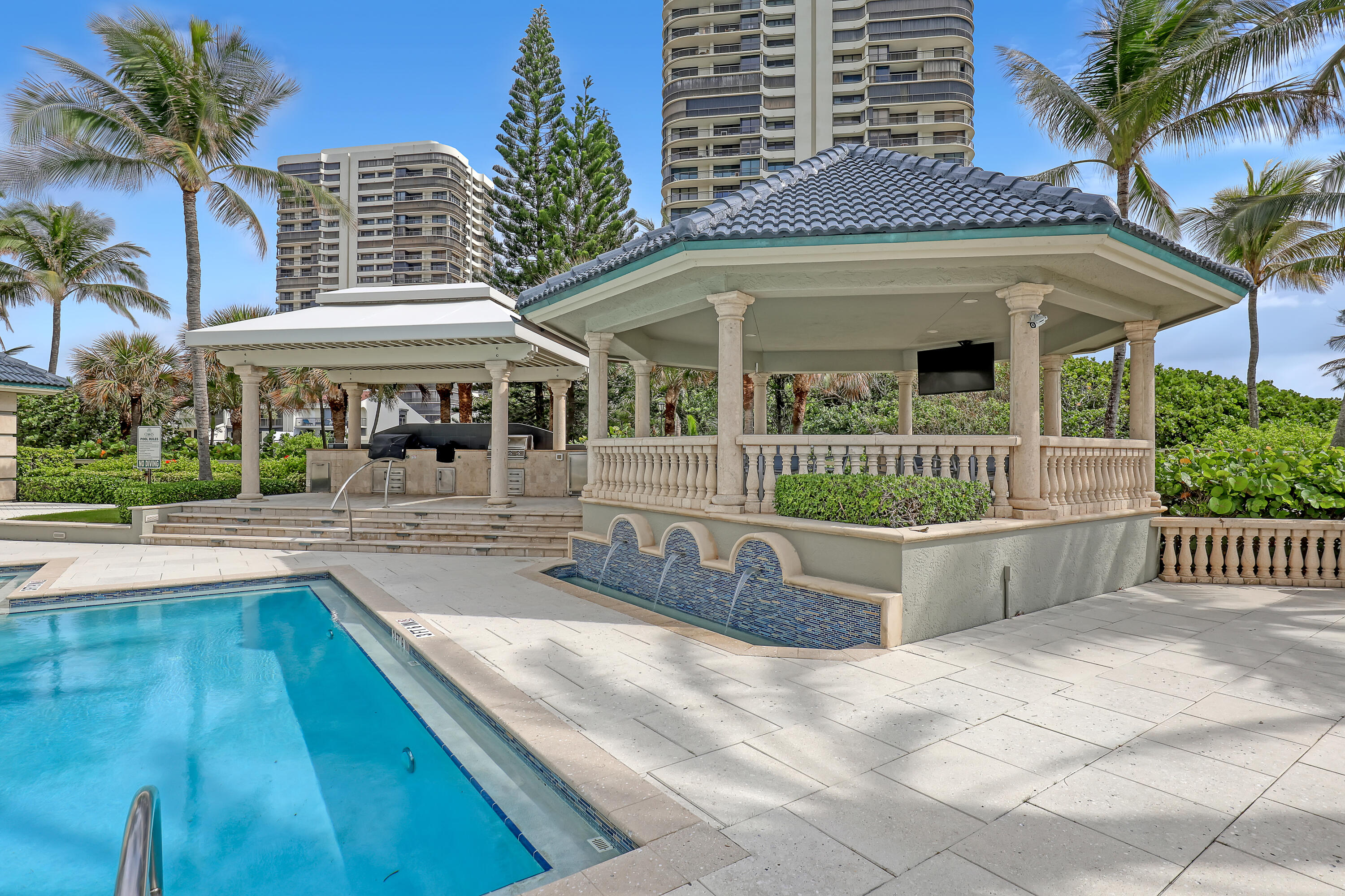 3920 N Ocean Drive 9b