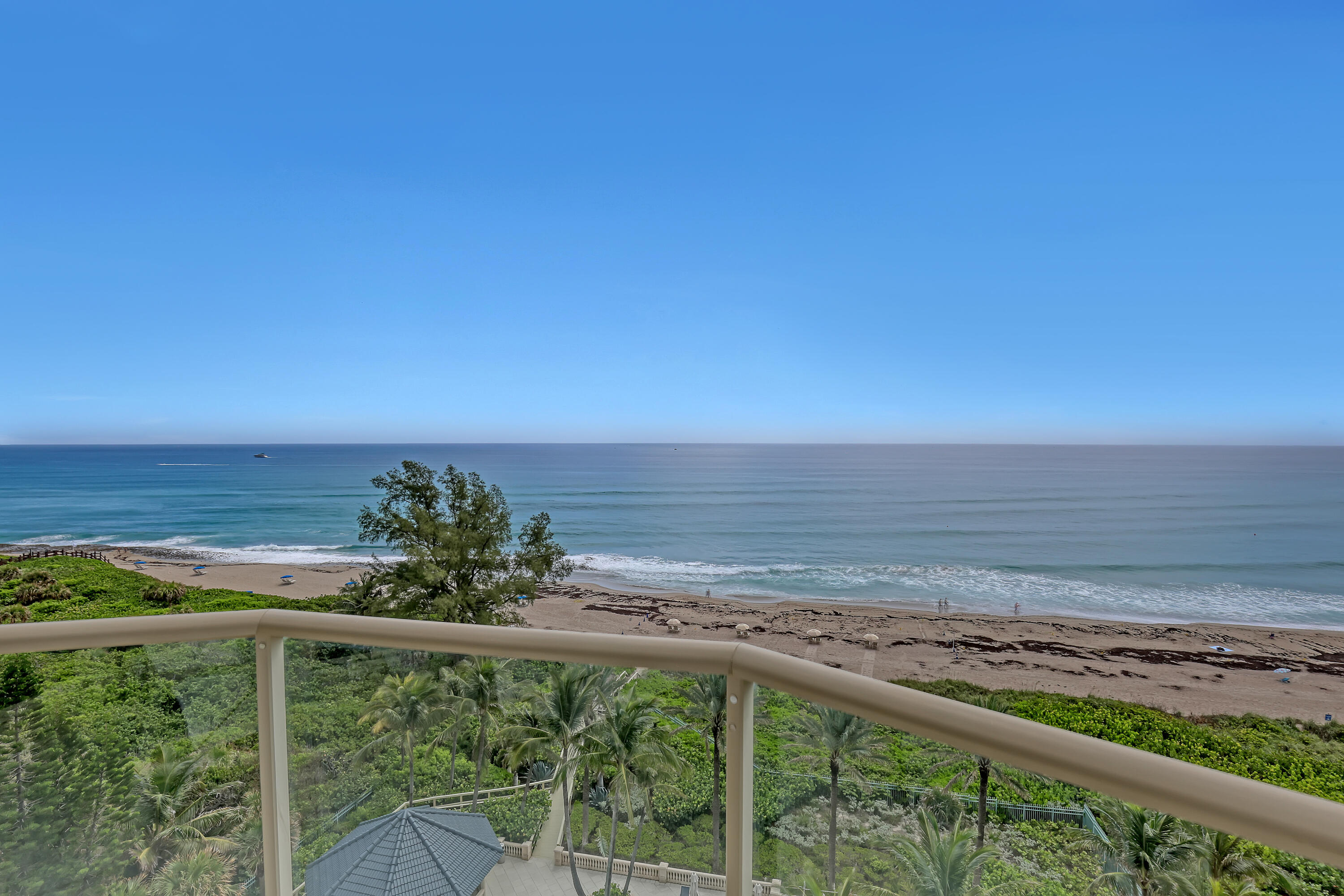 3920 N Ocean Drive 9b