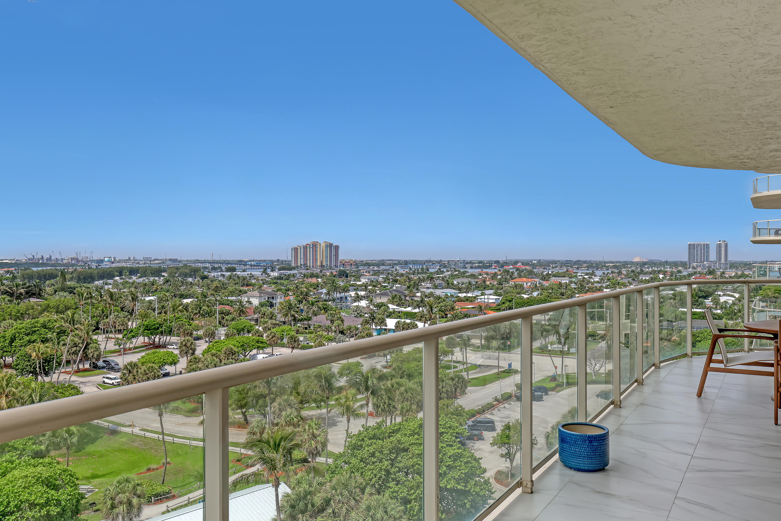3920 N Ocean Drive 9b
