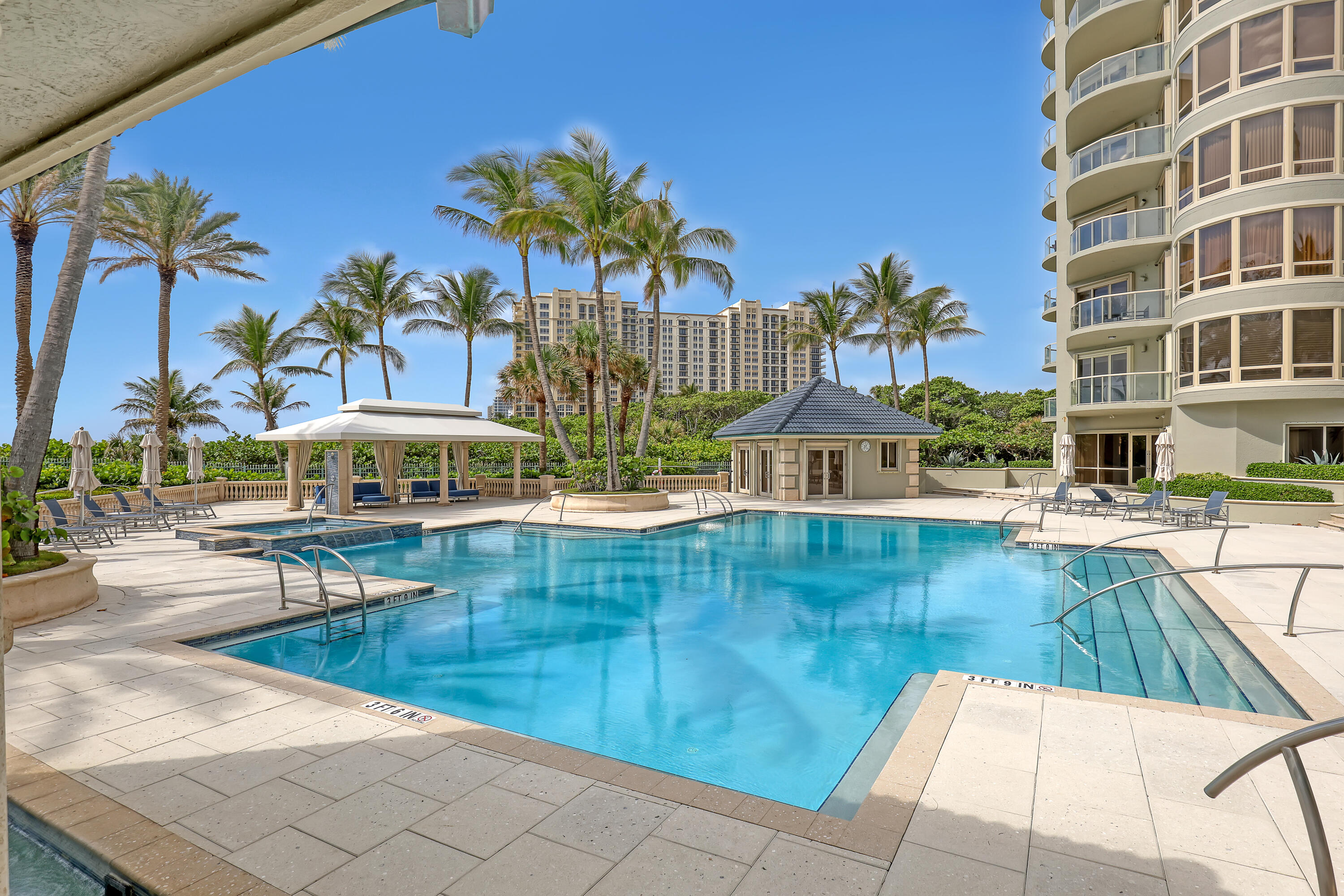 3920 N Ocean Drive 9b