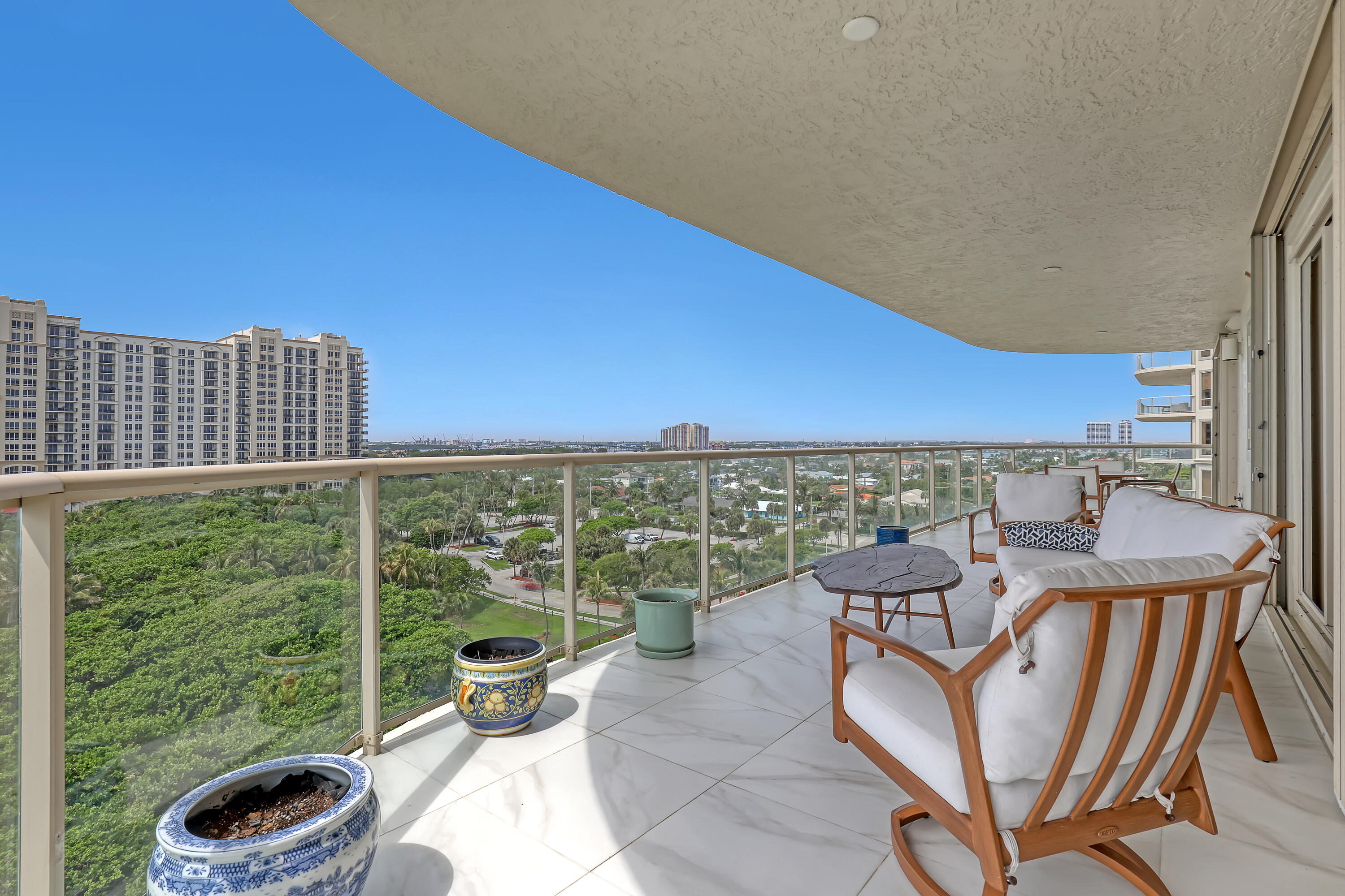 3920 N Ocean Drive 9b