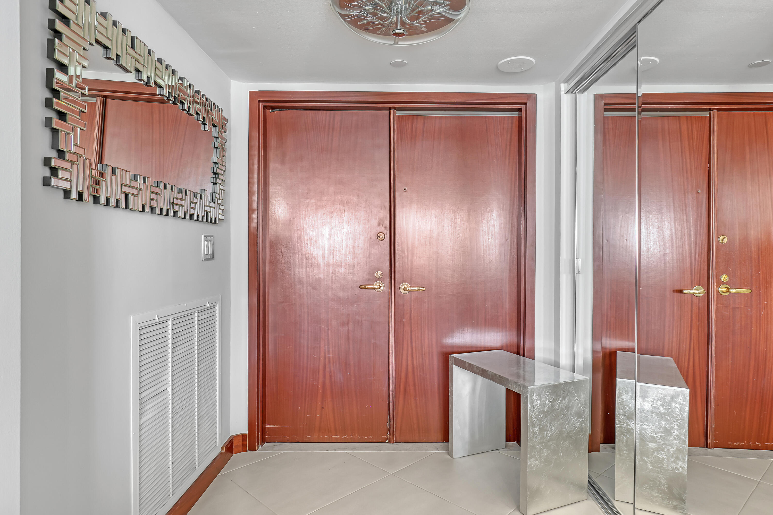 5200 N Ocean Drive 1902