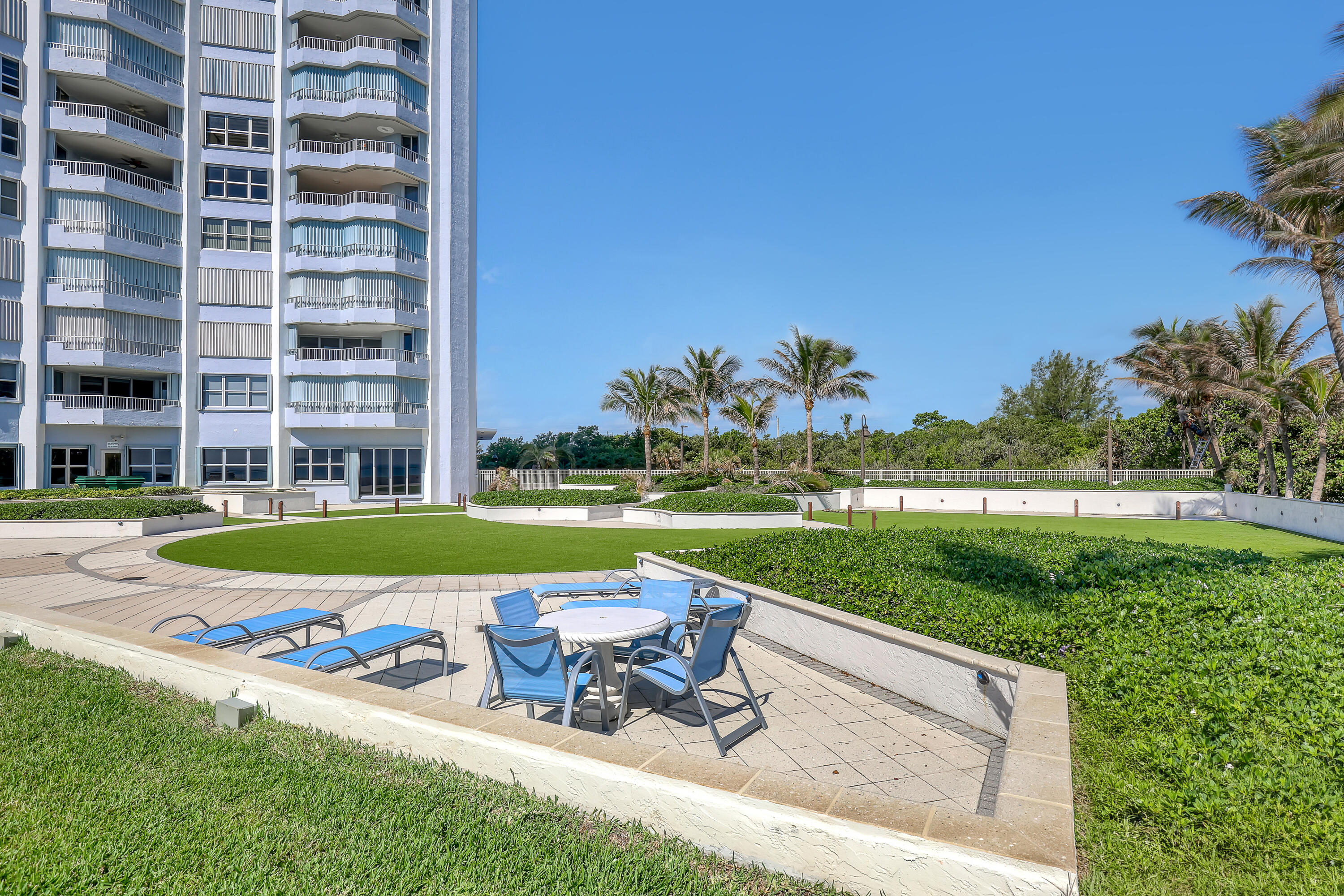 5200 N Ocean Drive 1902