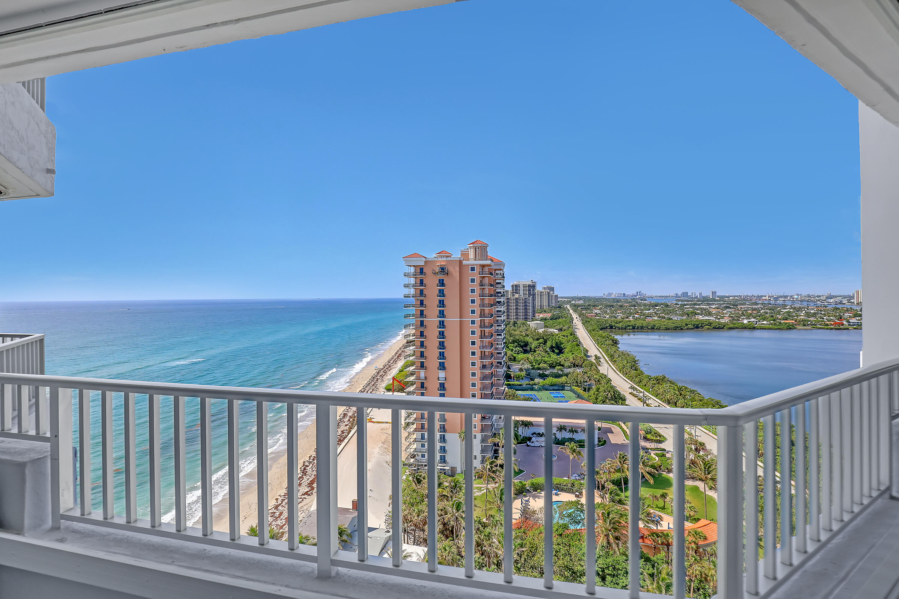 5200 N Ocean Drive 1902