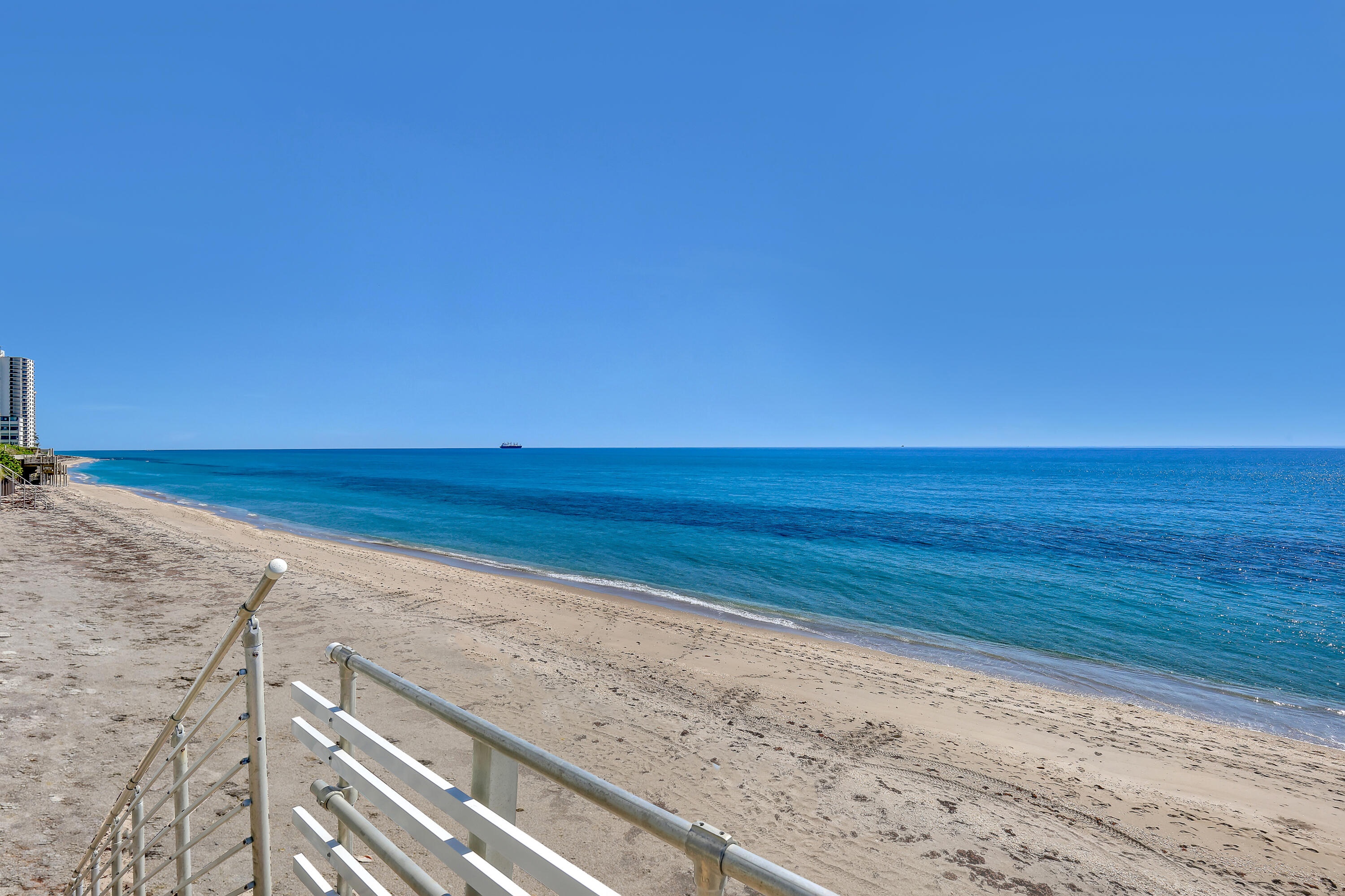 5200 N OCEAN Drive N 1201