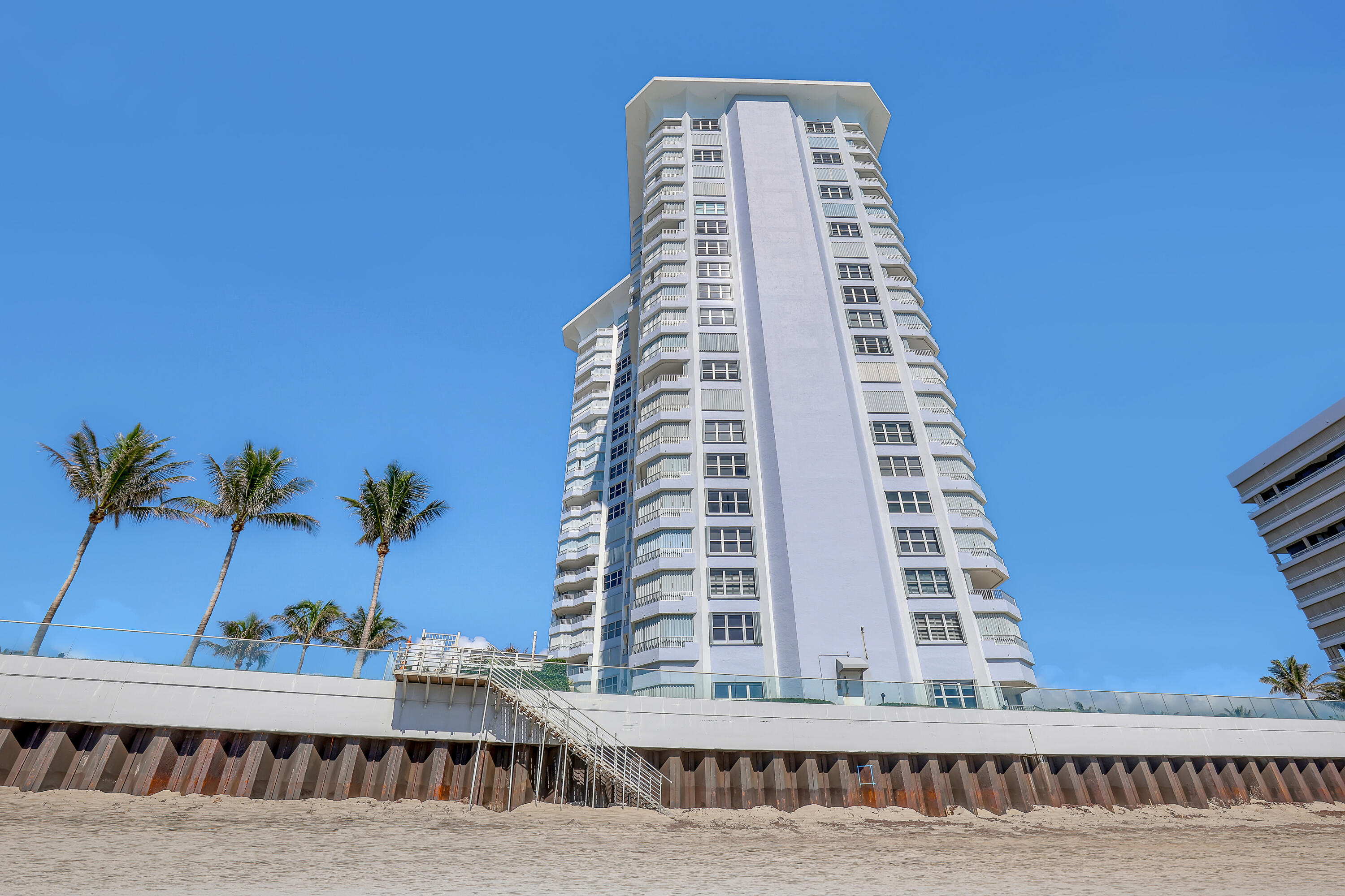 5200 N OCEAN Drive N 1201