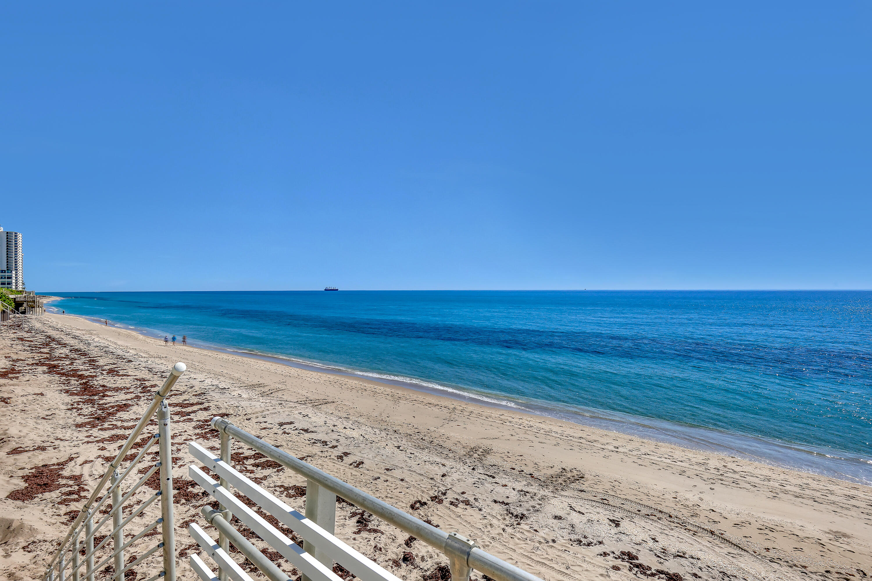 5200 N OCEAN Drive N 1201