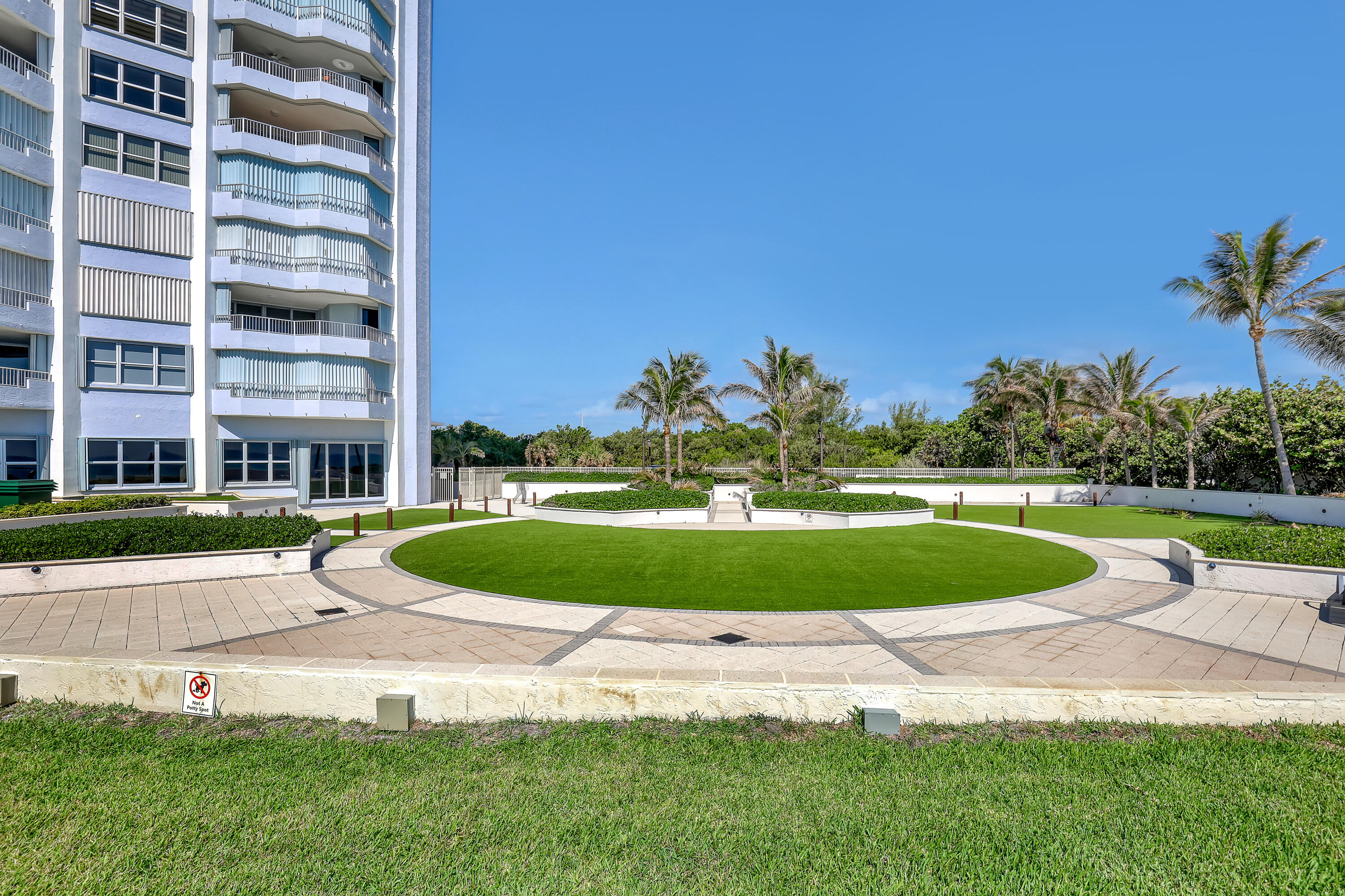 5200 N OCEAN Drive N 1201