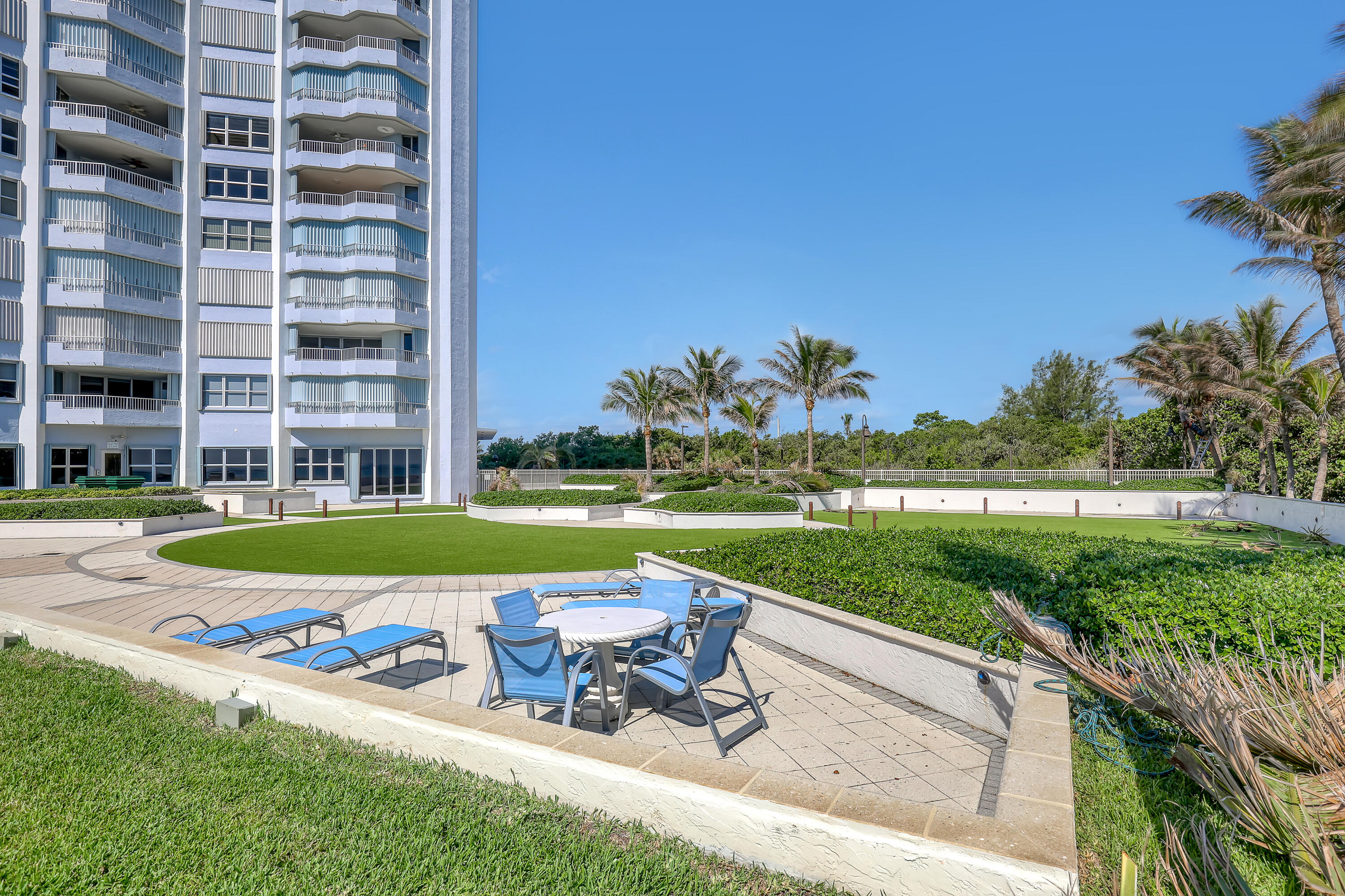 5200 N OCEAN Drive N 1201