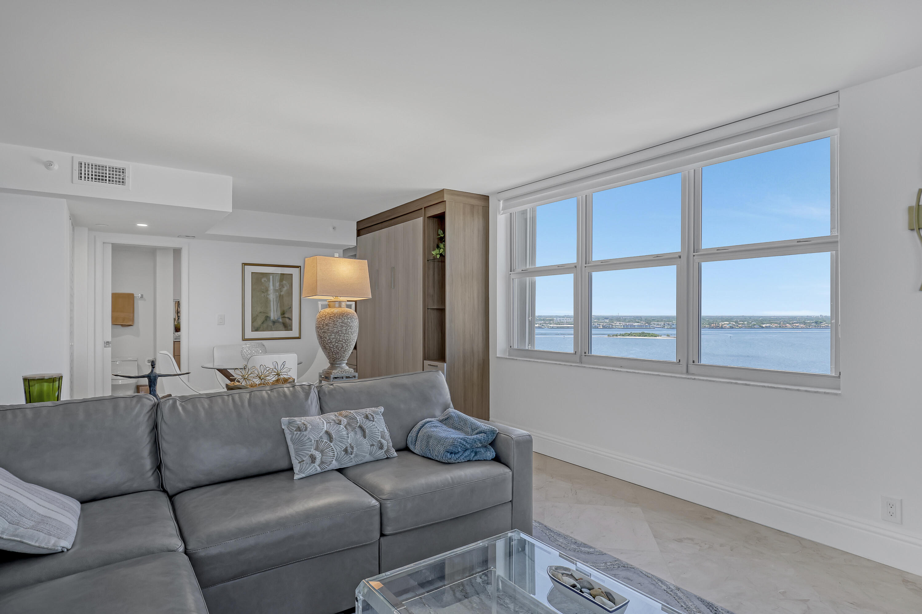 5200 N OCEAN Drive 1703
