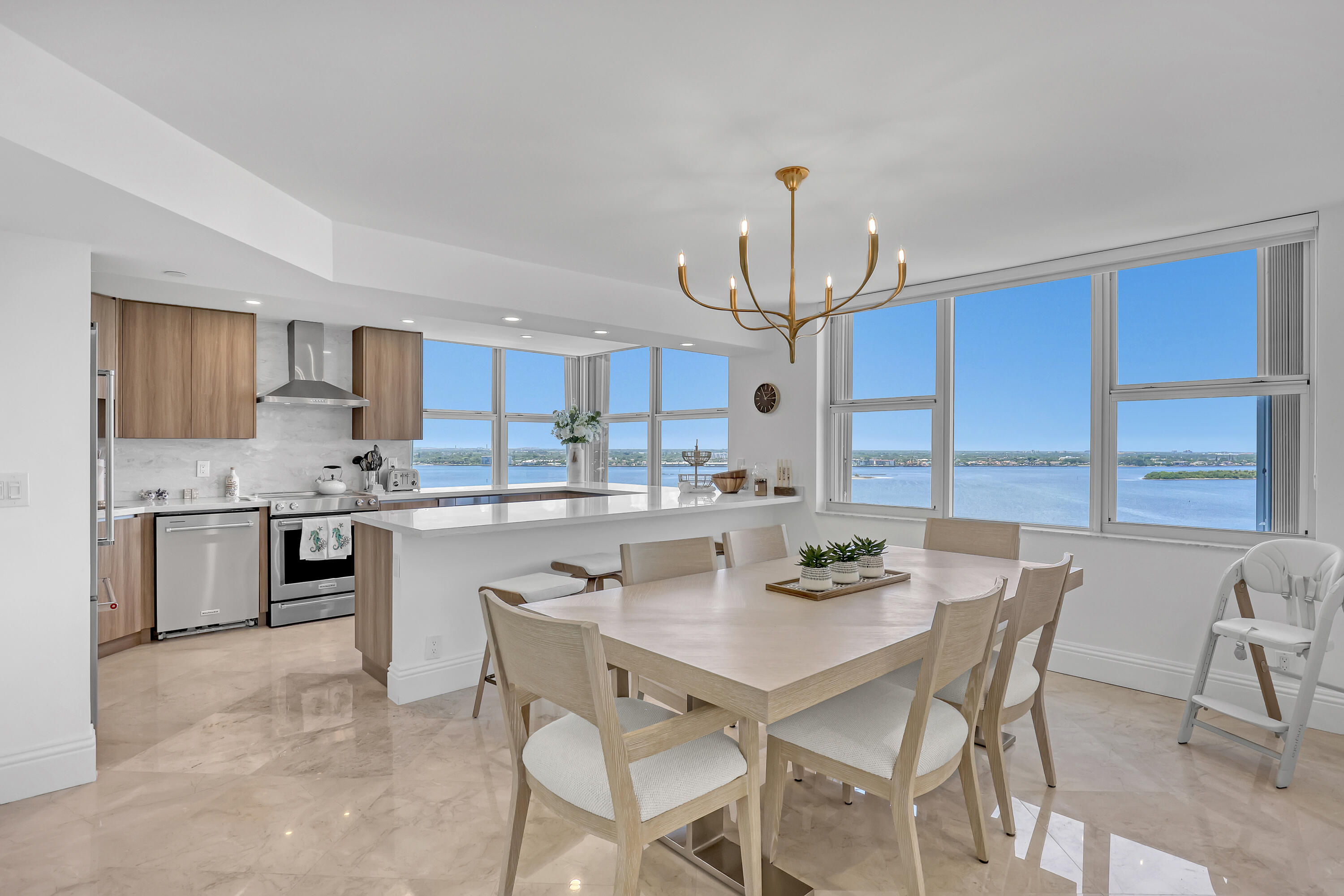 5200 N OCEAN Drive 1703