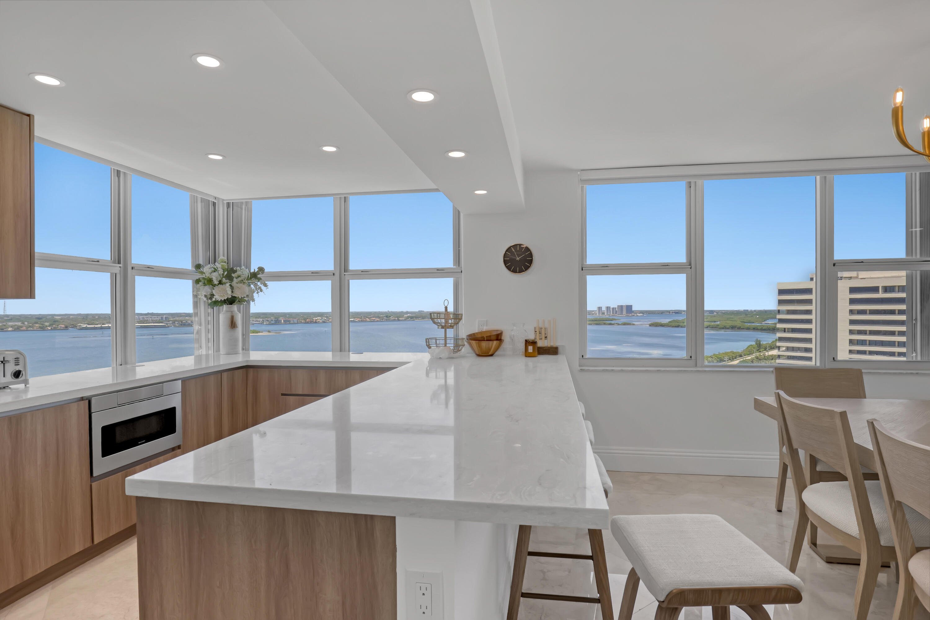 5200 N OCEAN Drive 1703