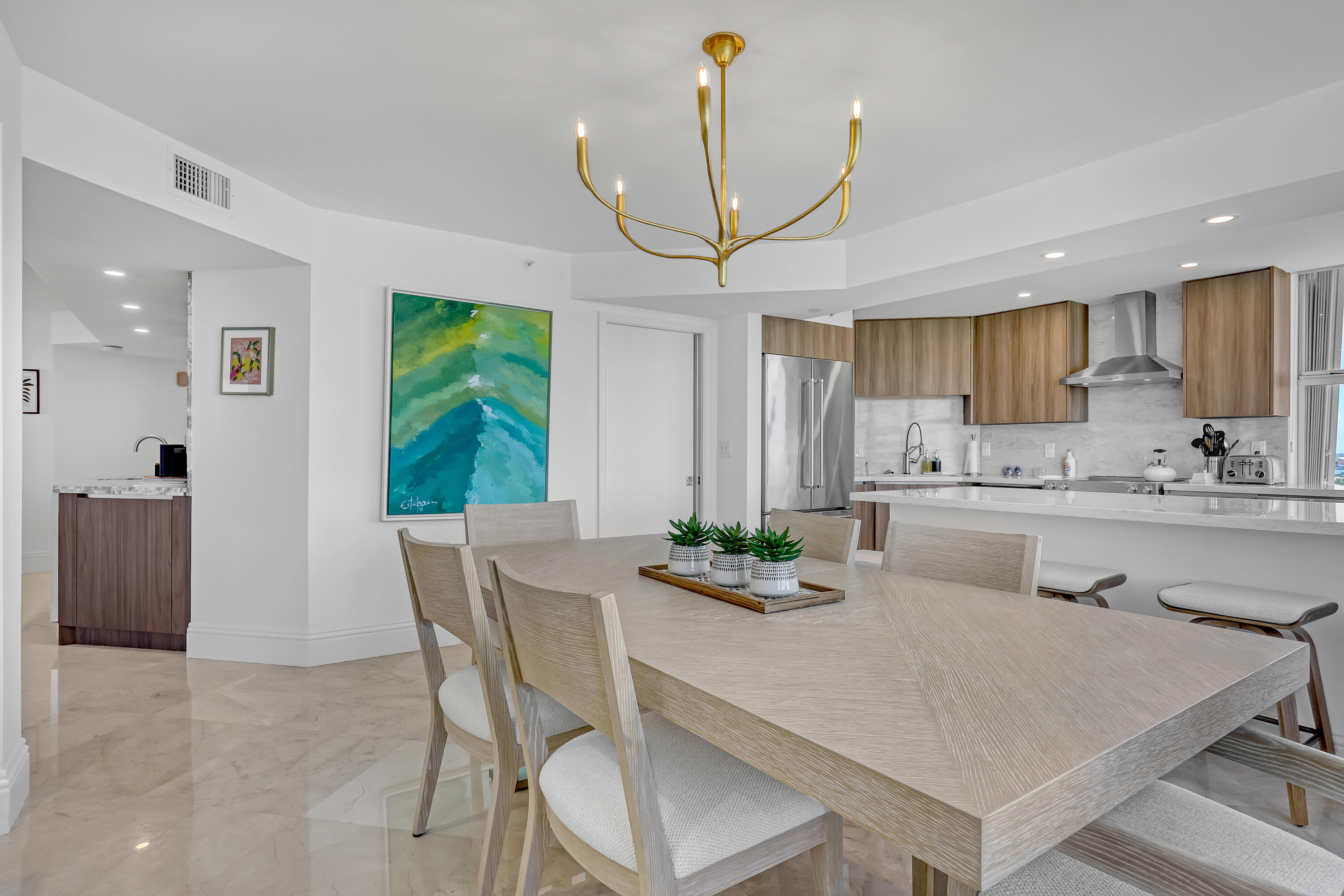5200 N OCEAN Drive 1703
