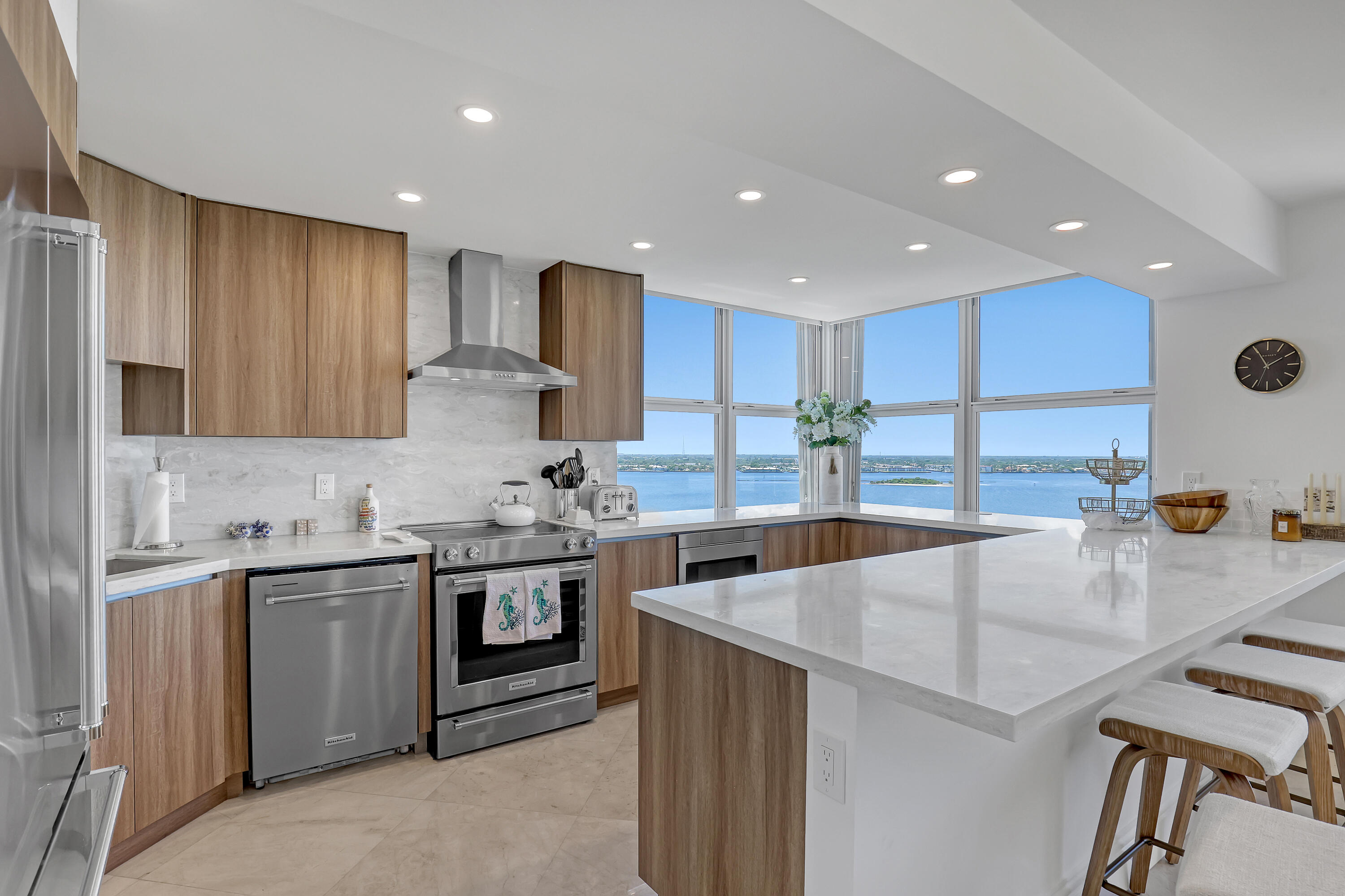 5200 N OCEAN Drive 1703
