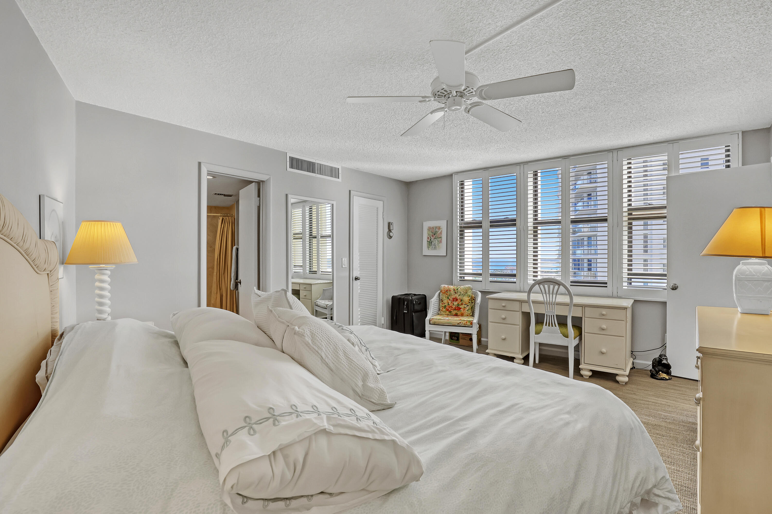2800 N Ocean Drive A-22A