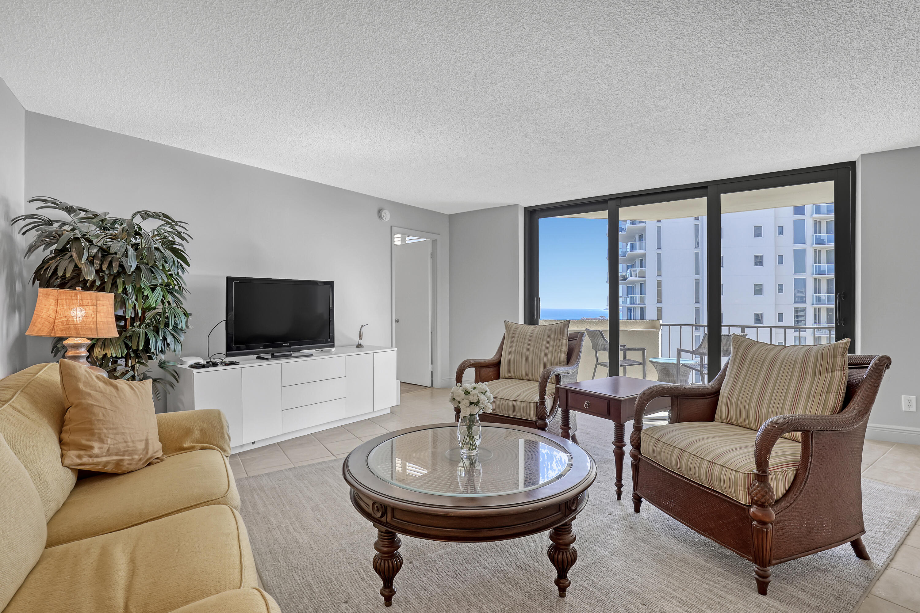2800 N Ocean Drive A-22A