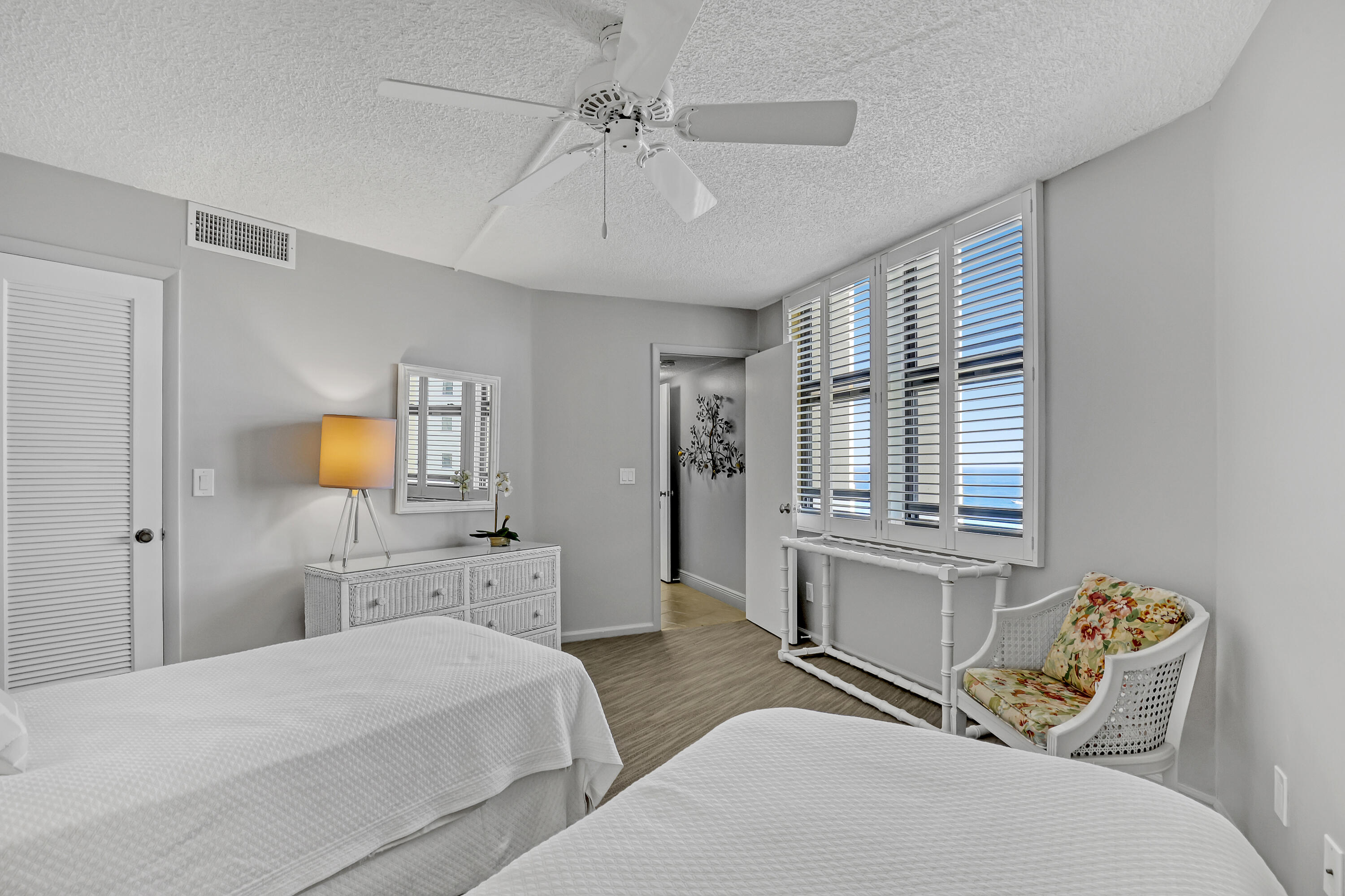 2800 N Ocean Drive A-22A