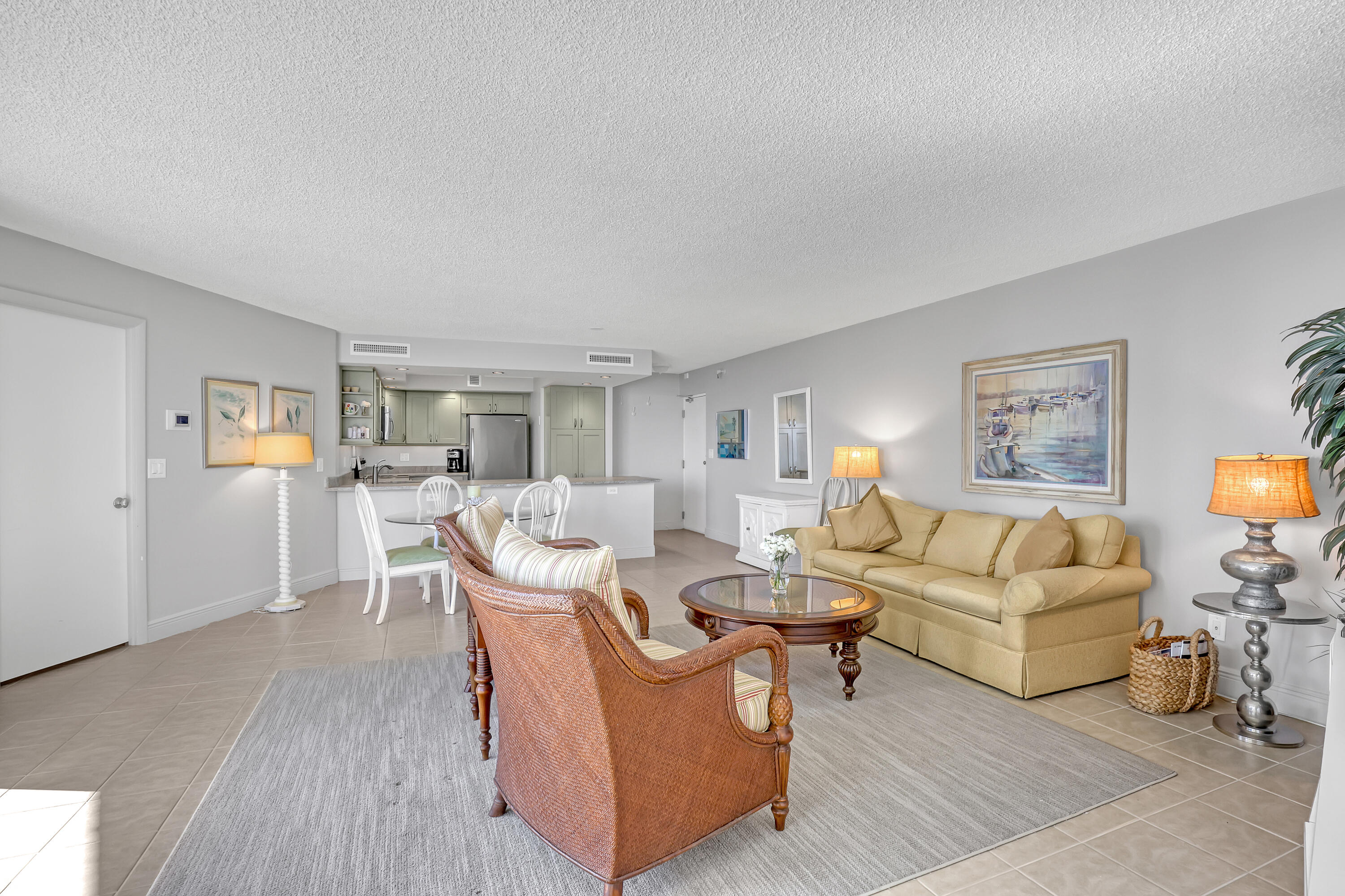 2800 N Ocean Drive A-22A