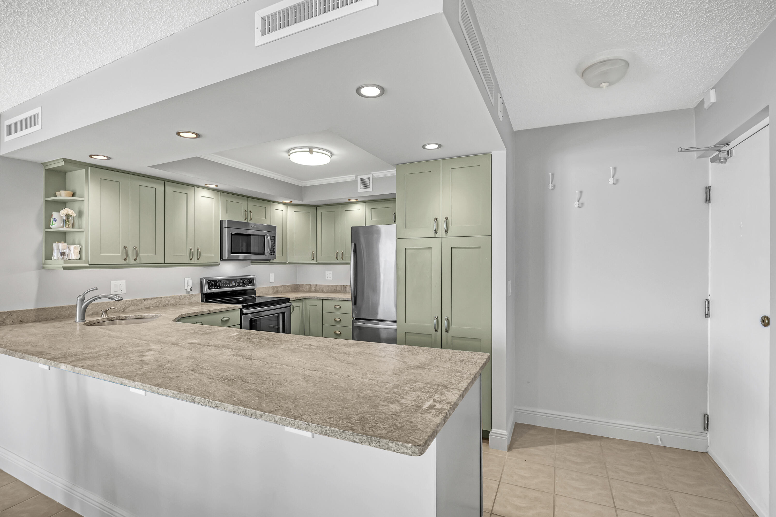 2800 N Ocean Drive A-22A